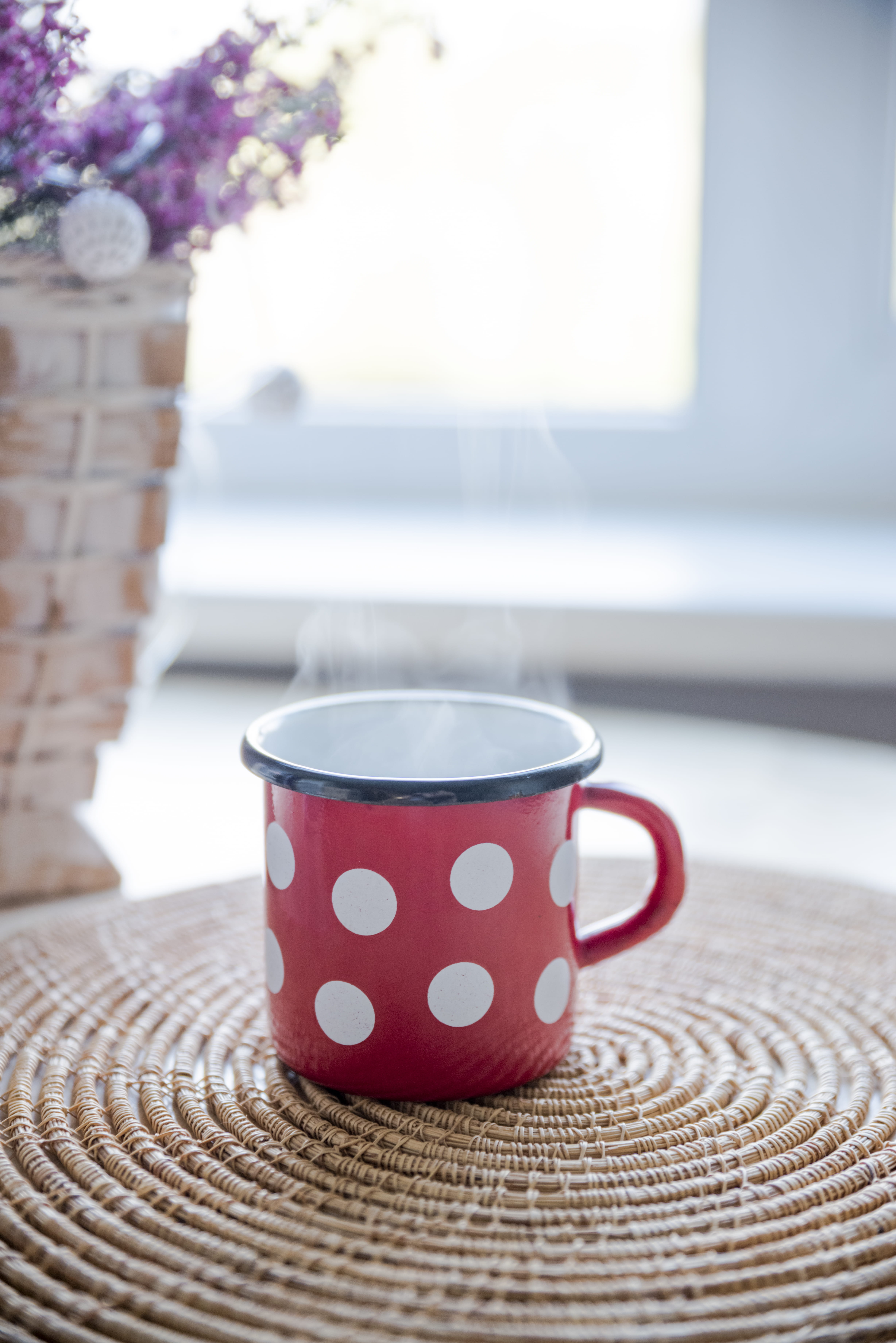 close-up, polka dots, coffee - drink, breakfast, still life, polka dot, beverage, traditional, hot, red, drink, flower, place mat, decoration, no people, Phone HD Wallpaper