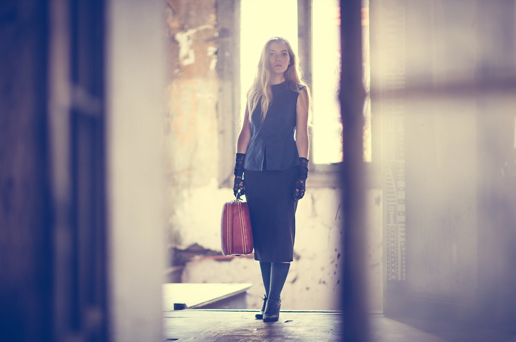beauty, long hair, full length, model, suitcase, women, portrait, looking at camera, hairstyle, beautiful woman, 1080P, real people, young adult, outdoors, HD Wallpaper