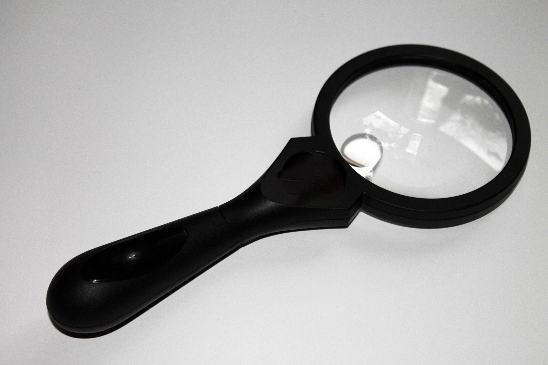 lens, no people, single object, 1080P, magnifier glass, spy, increase, studio shot, magnifying glass, indoors, shape, copy space, cut out, black color, HD Wallpaper
