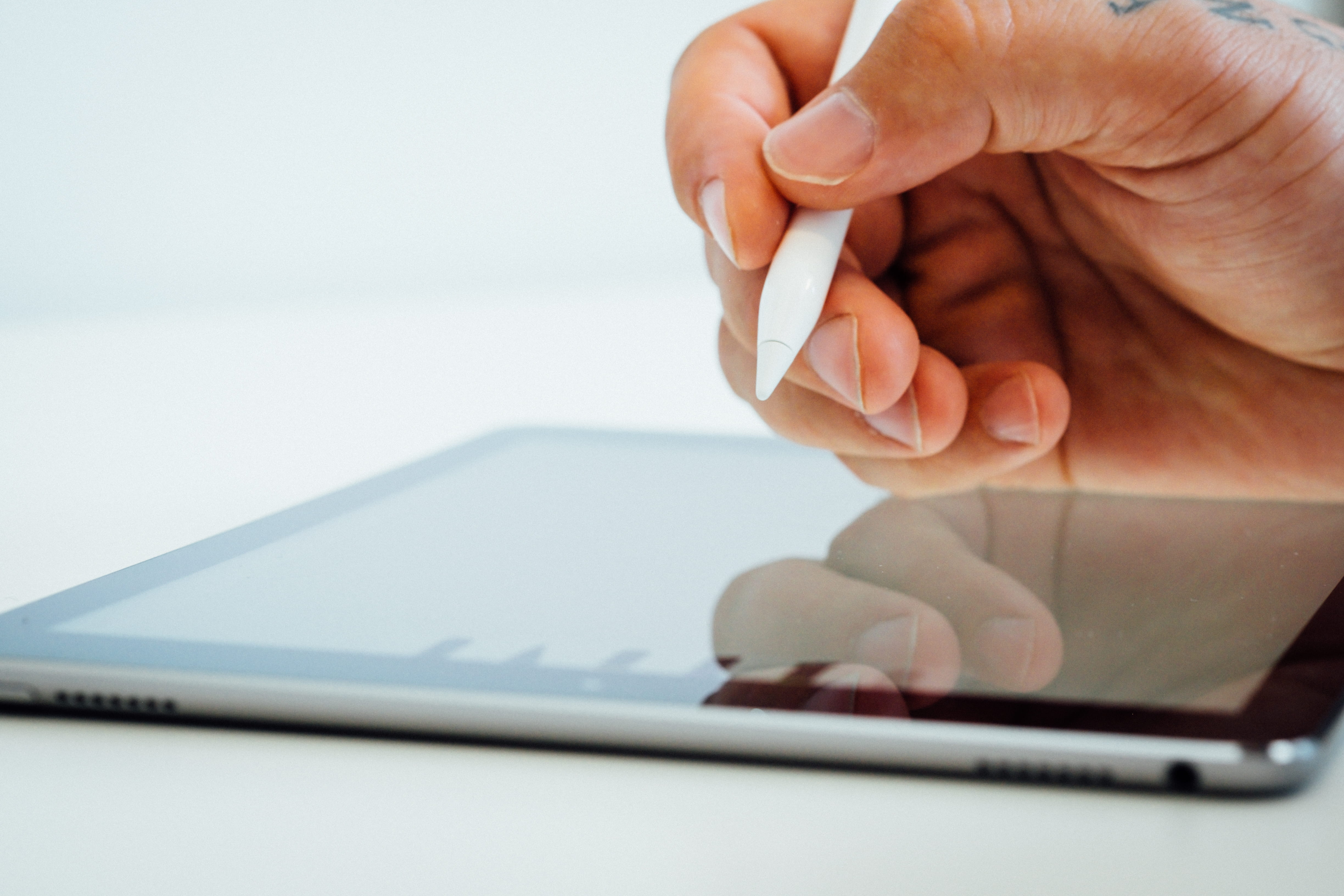 human hand, computer, white, hand, adult, wireless technology, internet, connection, technology, computer network, ipad, touch screen, liquid-crystal display, HD Wallpaper