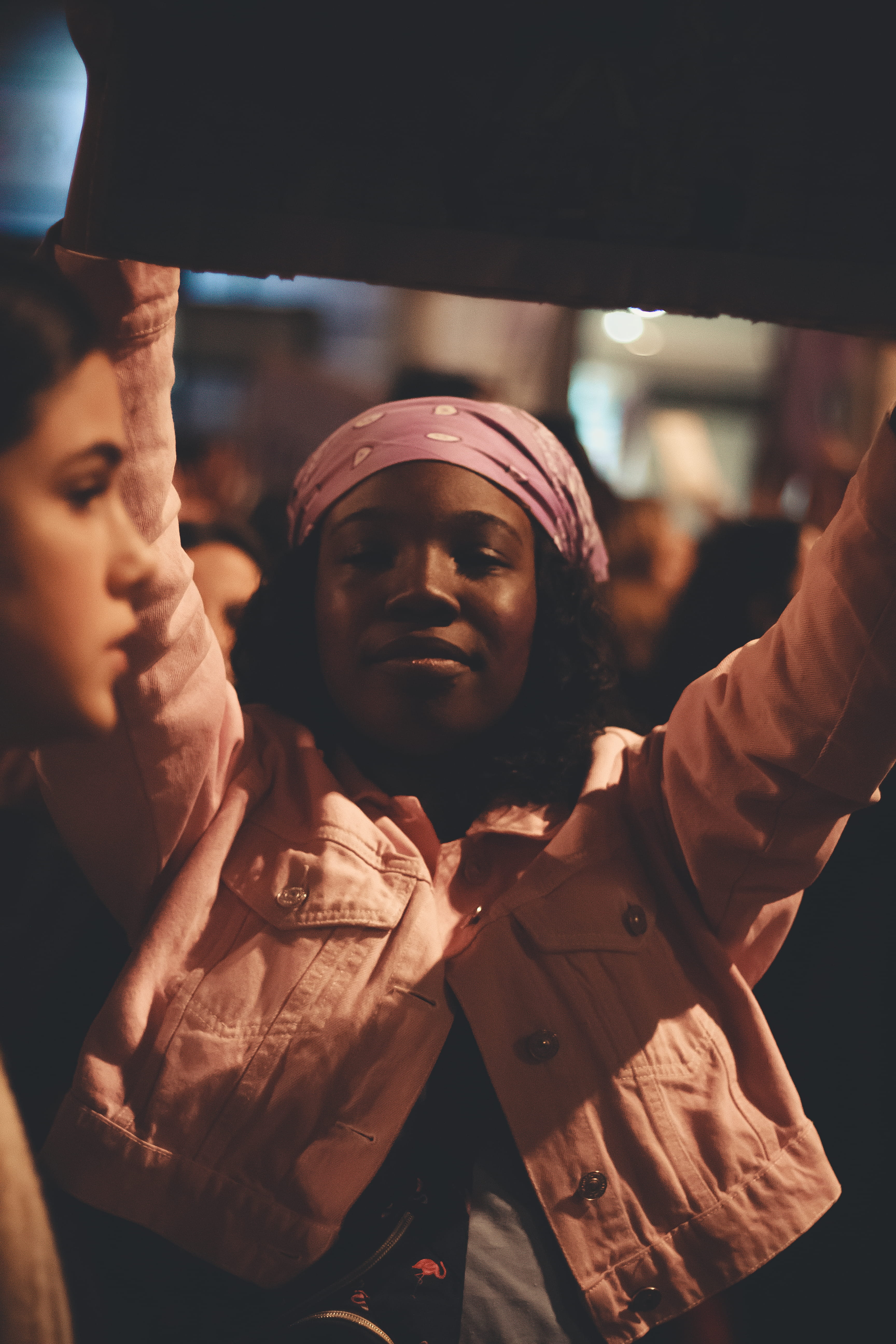 protest, close-up, 5K, indoors, human, lifestyles, crowd, religion, photo, belief, dj, business, woman, incidental people, dimples, night life, man, clothing, Phone HD Wallpaper