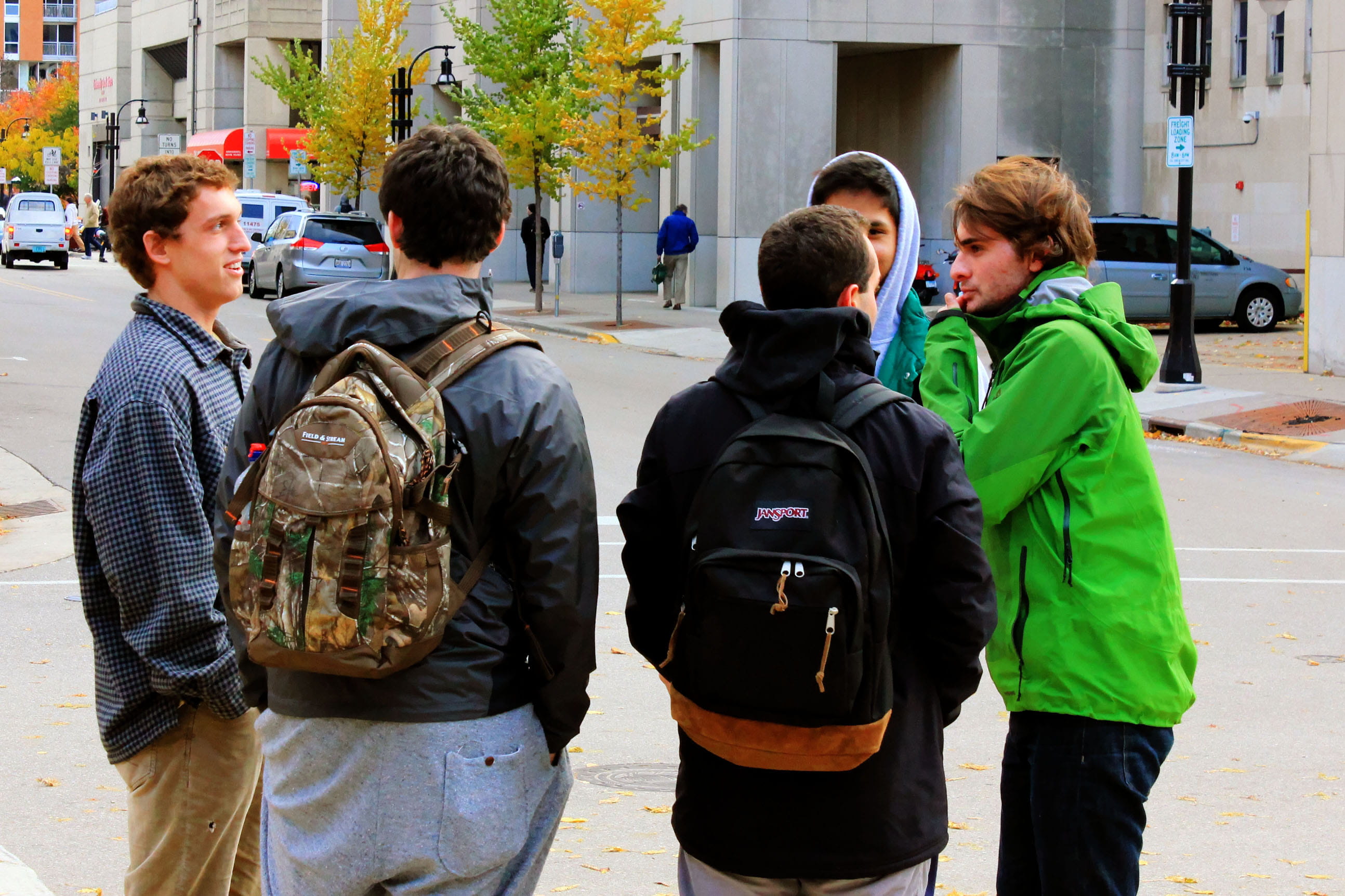 three quarter length, city, students, group, group of people, architecture, corner, standing, clothing, day, real people, person, street, city Life, built structure, HD Wallpaper