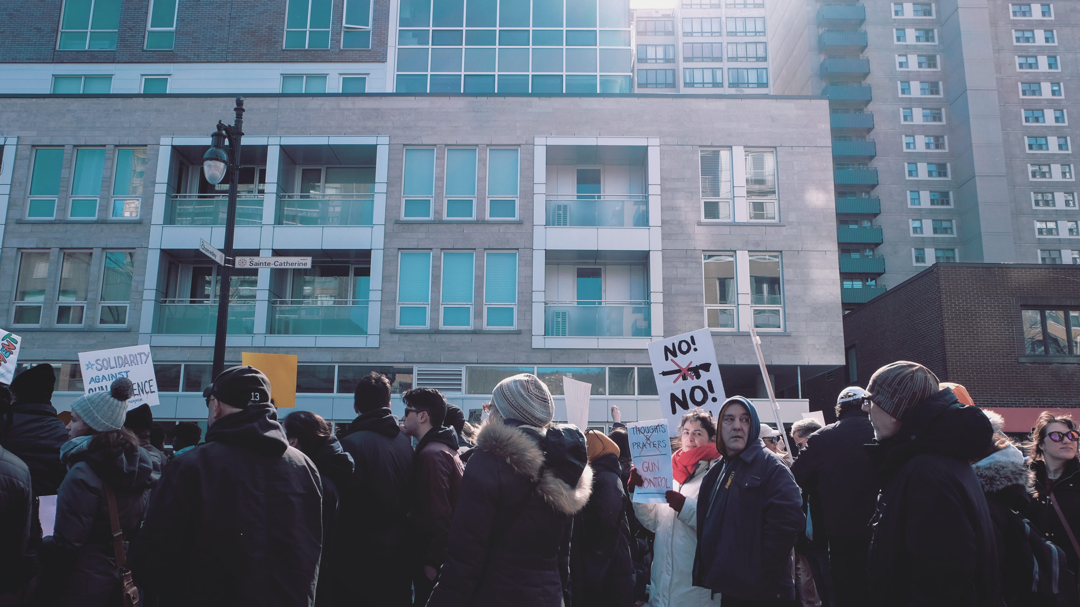 built structure, window, text, real people, 2K, city life, gathered, adult, crowd, office building exterior, protestor, standing, building exterior, communication, HD Wallpaper