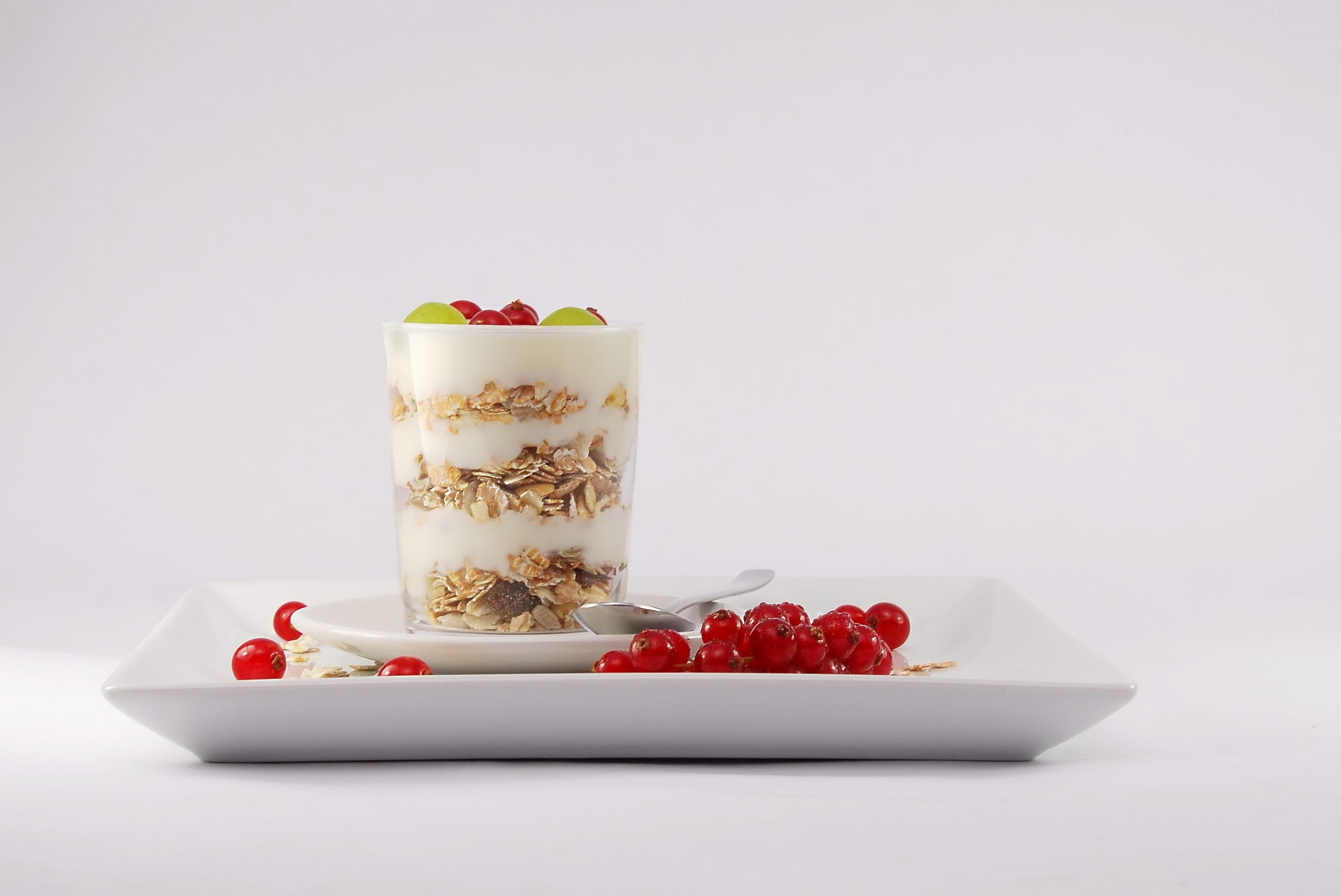 2K, reakfast, bowl, yogurt, cereals, fruits, crispy, food, currants, dessert, cereal, creamy, cornflakes, HD Wallpaper
