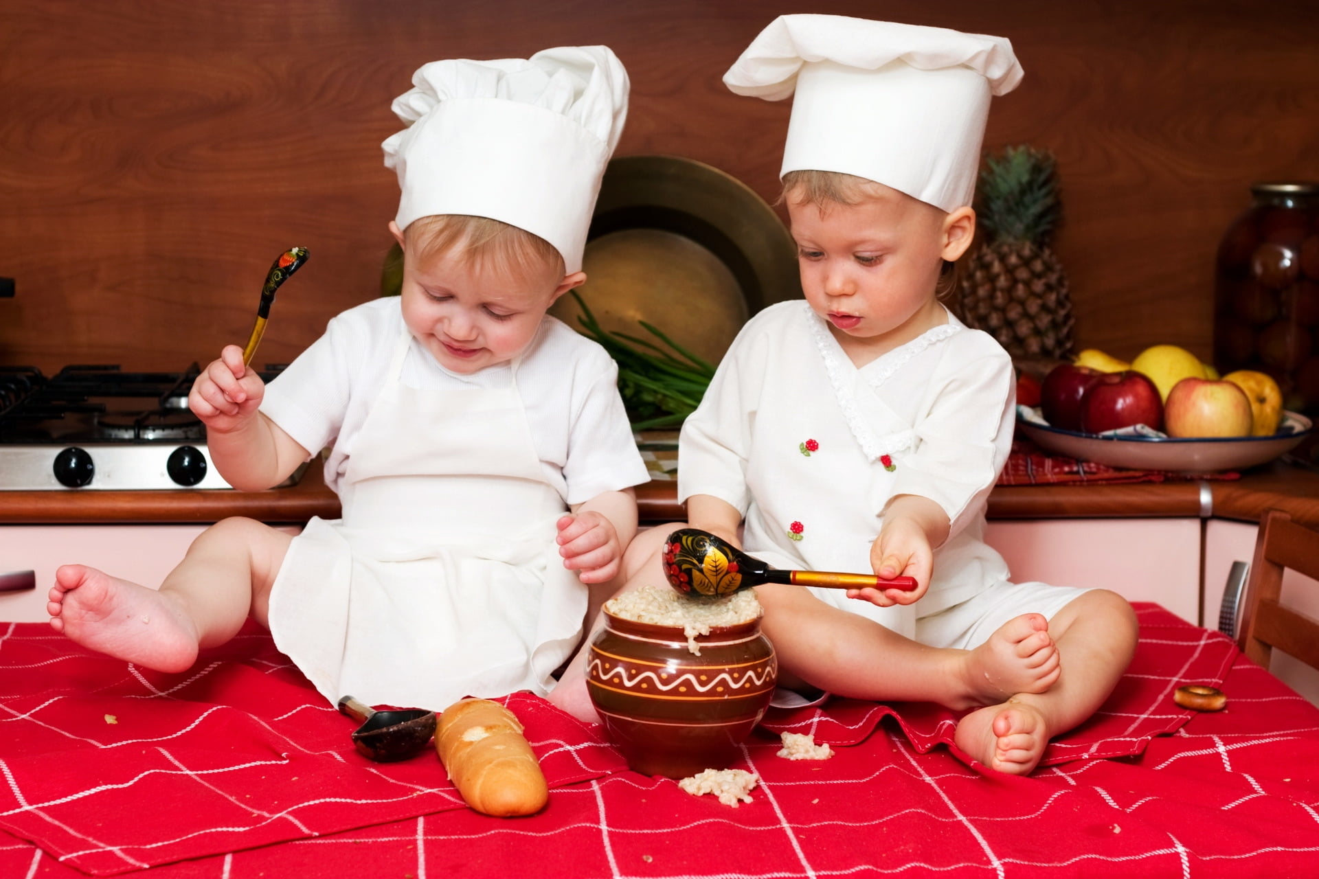 s, child, human Face, small, cultures, hat, baby Girls, happiness, eating, holiday, food, innocence, sitting, full length, people, lifestyles, toddler, HD Wallpaper
