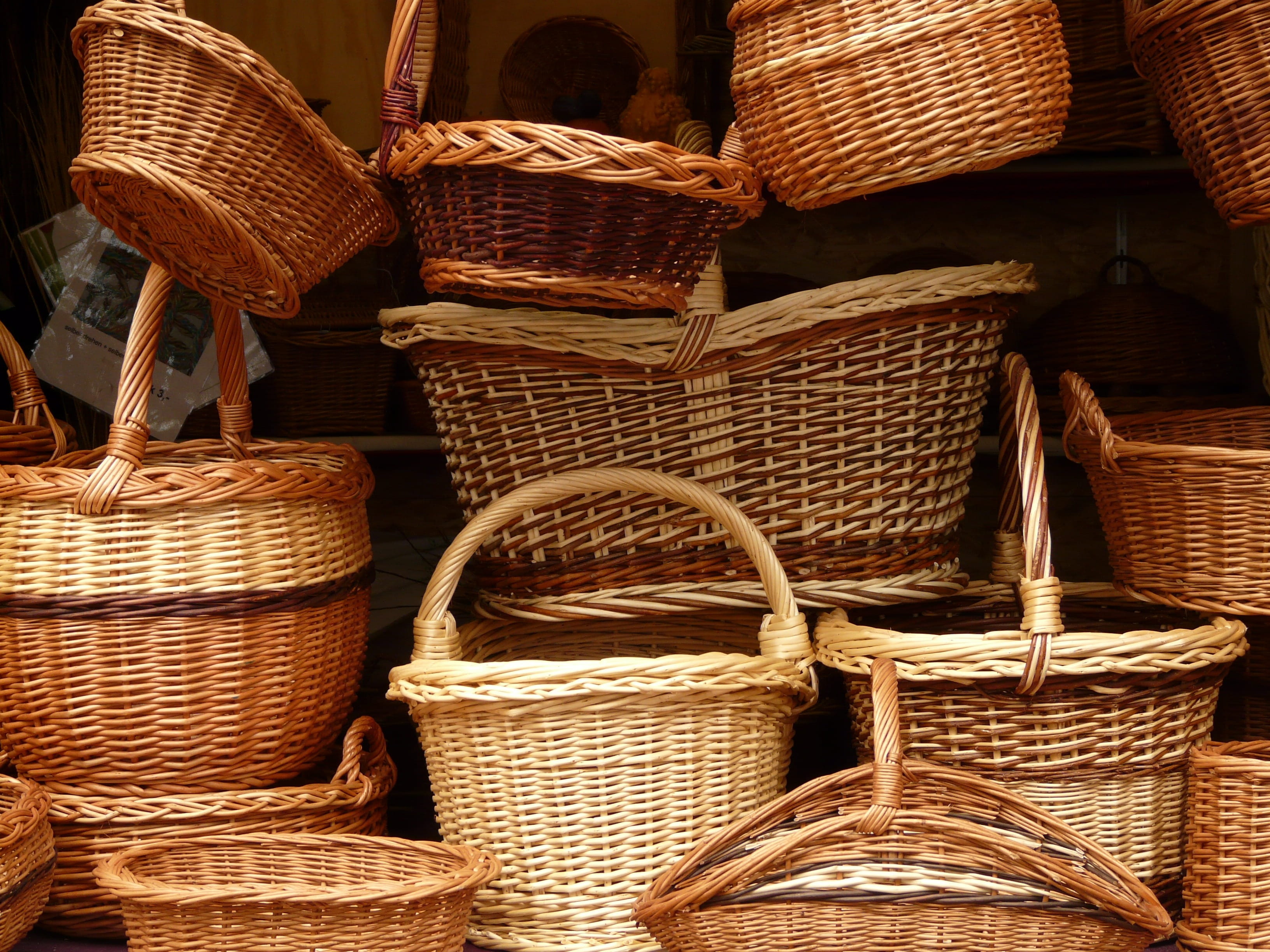 wood - material, large group of objects, 2K, craft, Weave, picnic basket, brown, variation, sell, stack, container, lot, choice, art and craft, no people, HD Wallpaper
