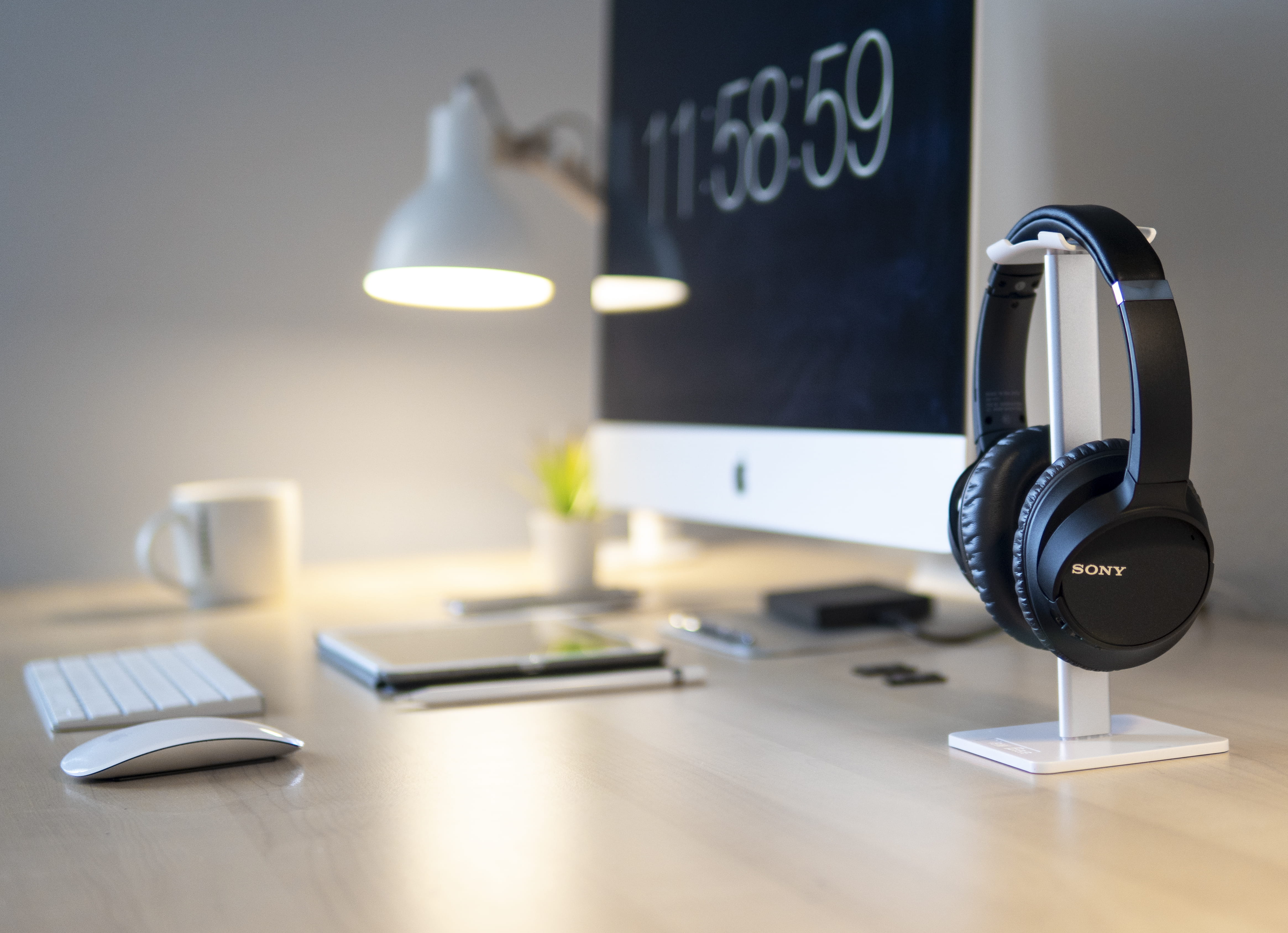electric lamp, white, communication, ipad, clean workspace, desktop, focus on foreground, no people, wireless technology, top, beside, imac, home interior, HD Wallpaper