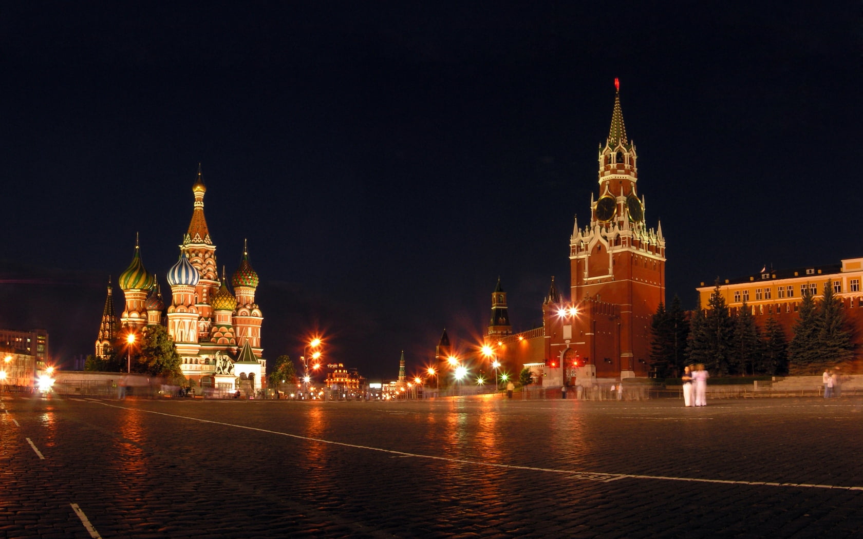 capital Cities, spire, illuminated, travel, europe, sky, night, concrete, gothic Style, architecture, street, christianity, twilight, church, town, red Square, HD Wallpaper