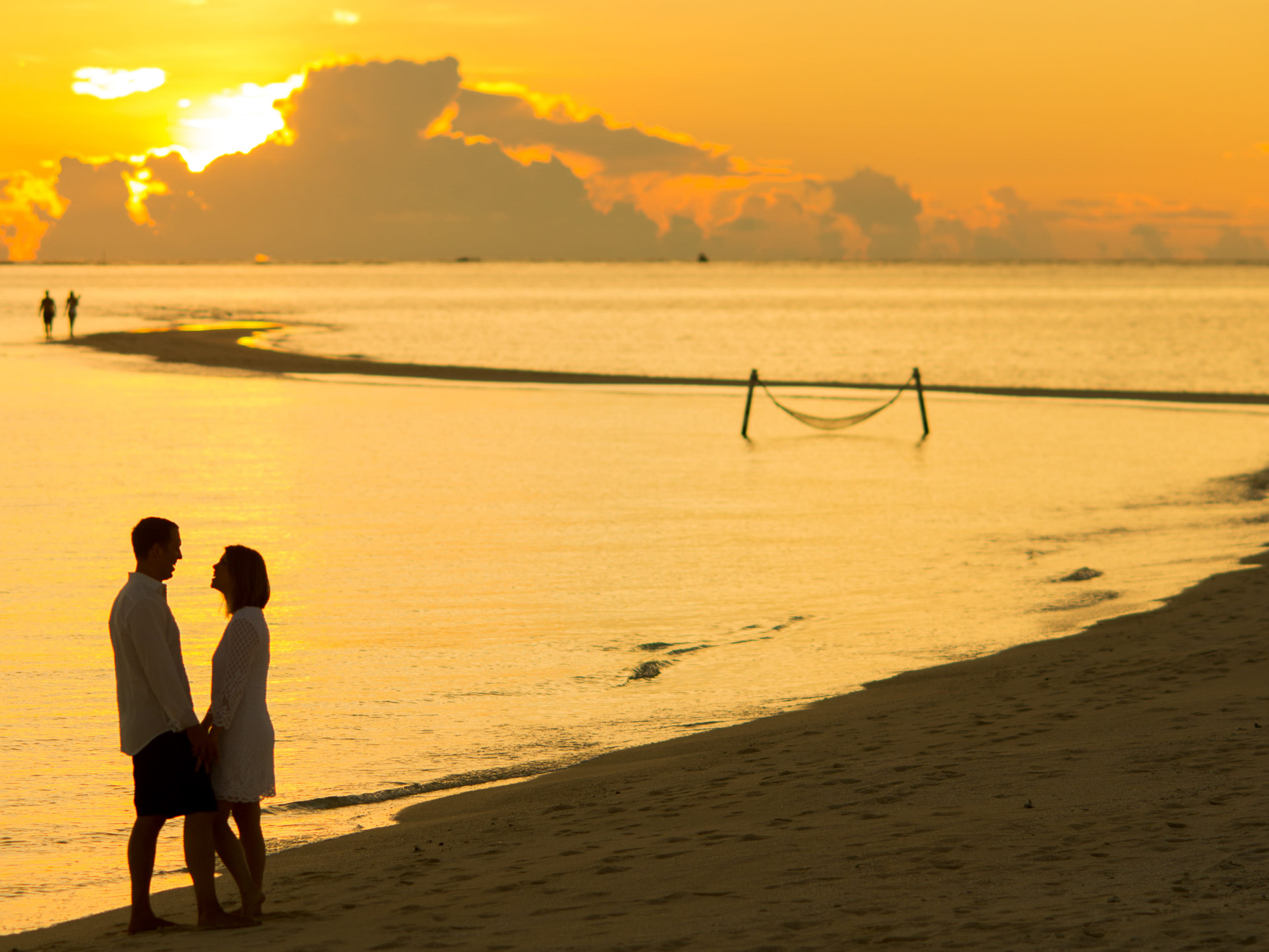 backlit, outdoors, Asad, togetherness, relation, anniversary, ocean, couple - relationship, real people, young couple, sunrise, land, silhouetted, scenics - nature, HD Wallpaper