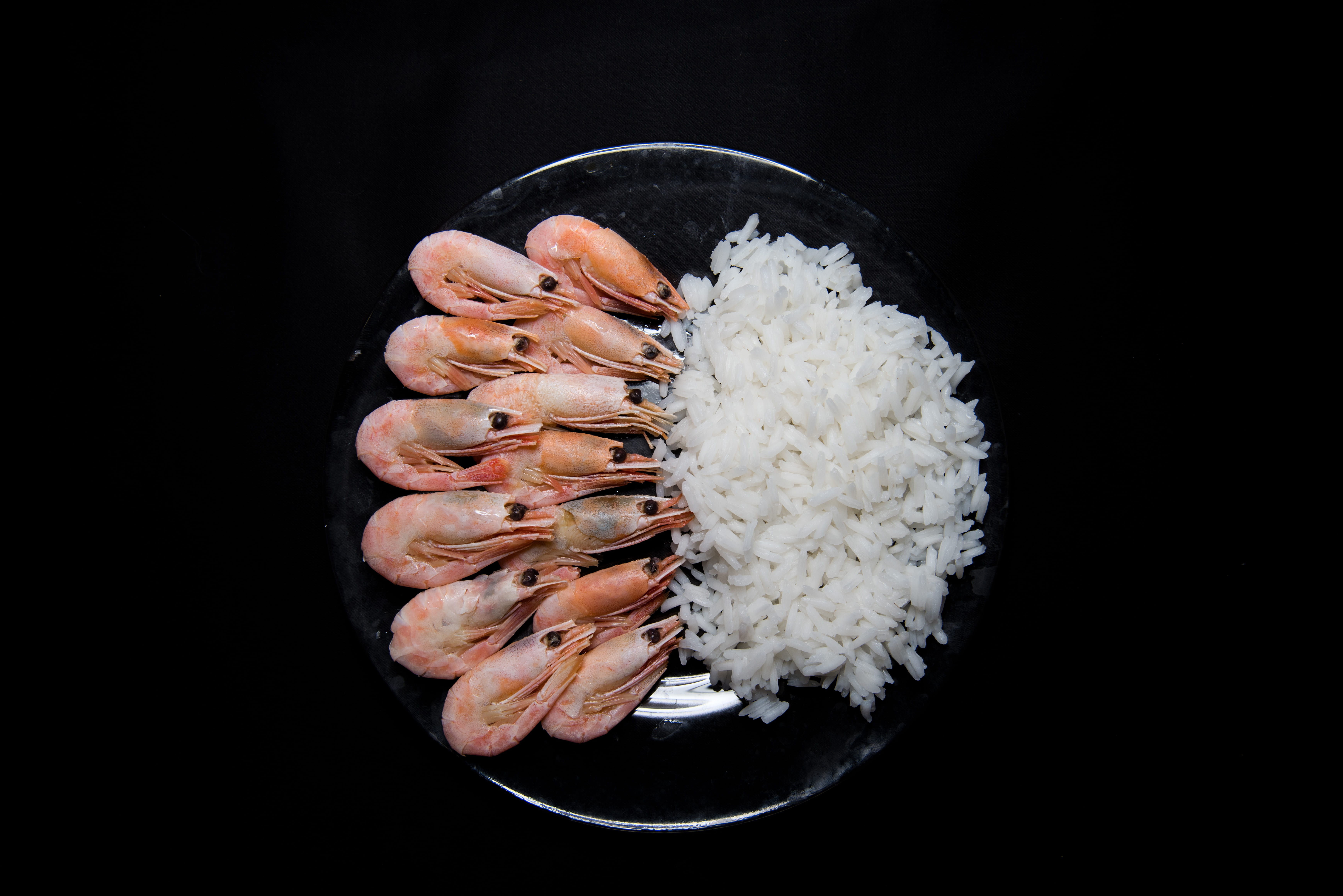 healthy eating, food and drink, still life, plate, close-up, national cuisine, tasty food, black background, 5K, directly above, shrimp, cook, indoors, HD Wallpaper