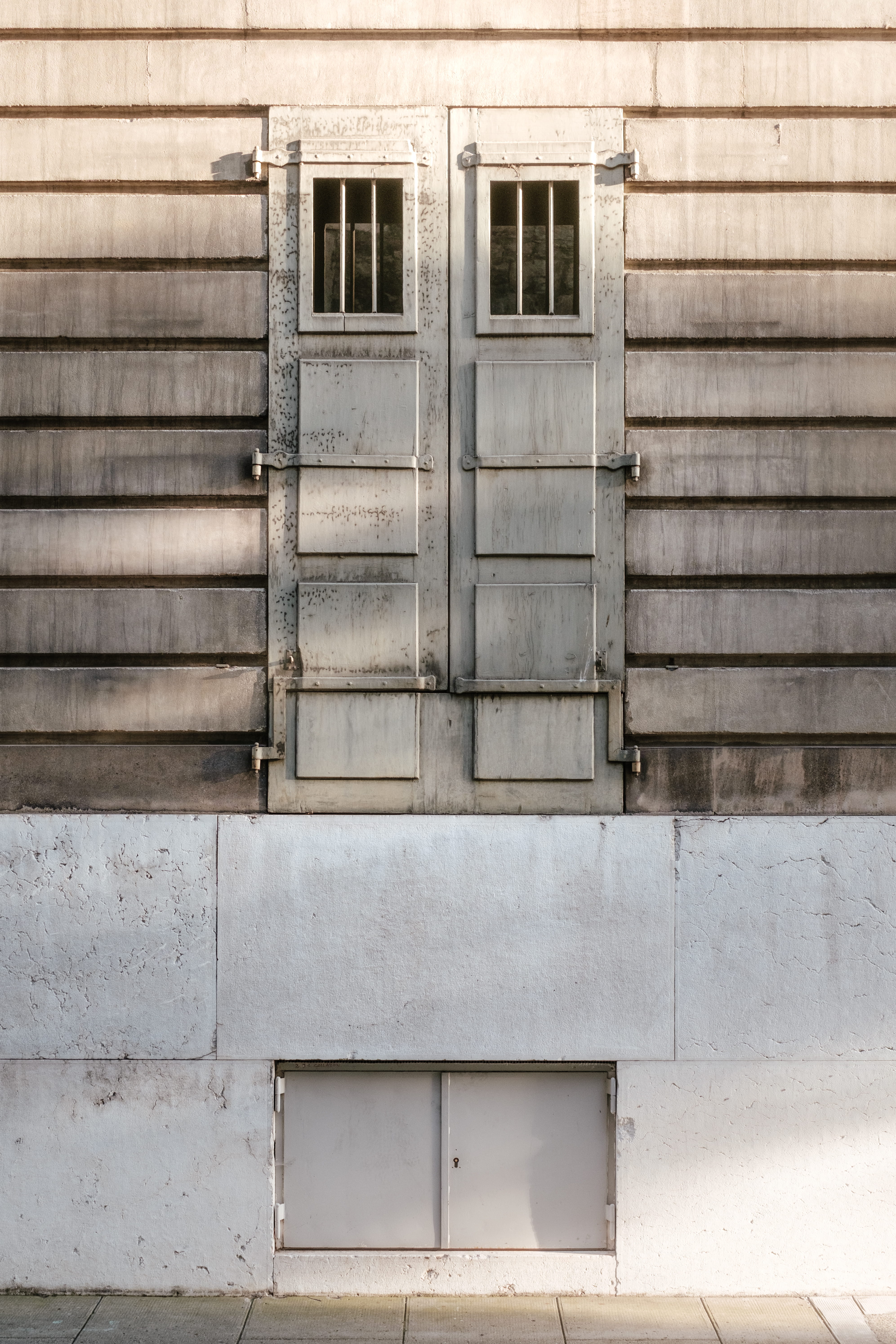 protection, textured, shutter, full frame, wall, texture, building, low angle view, white, house, outdoors, no people, 5K, pattern, building exterior, Phone HD Wallpaper