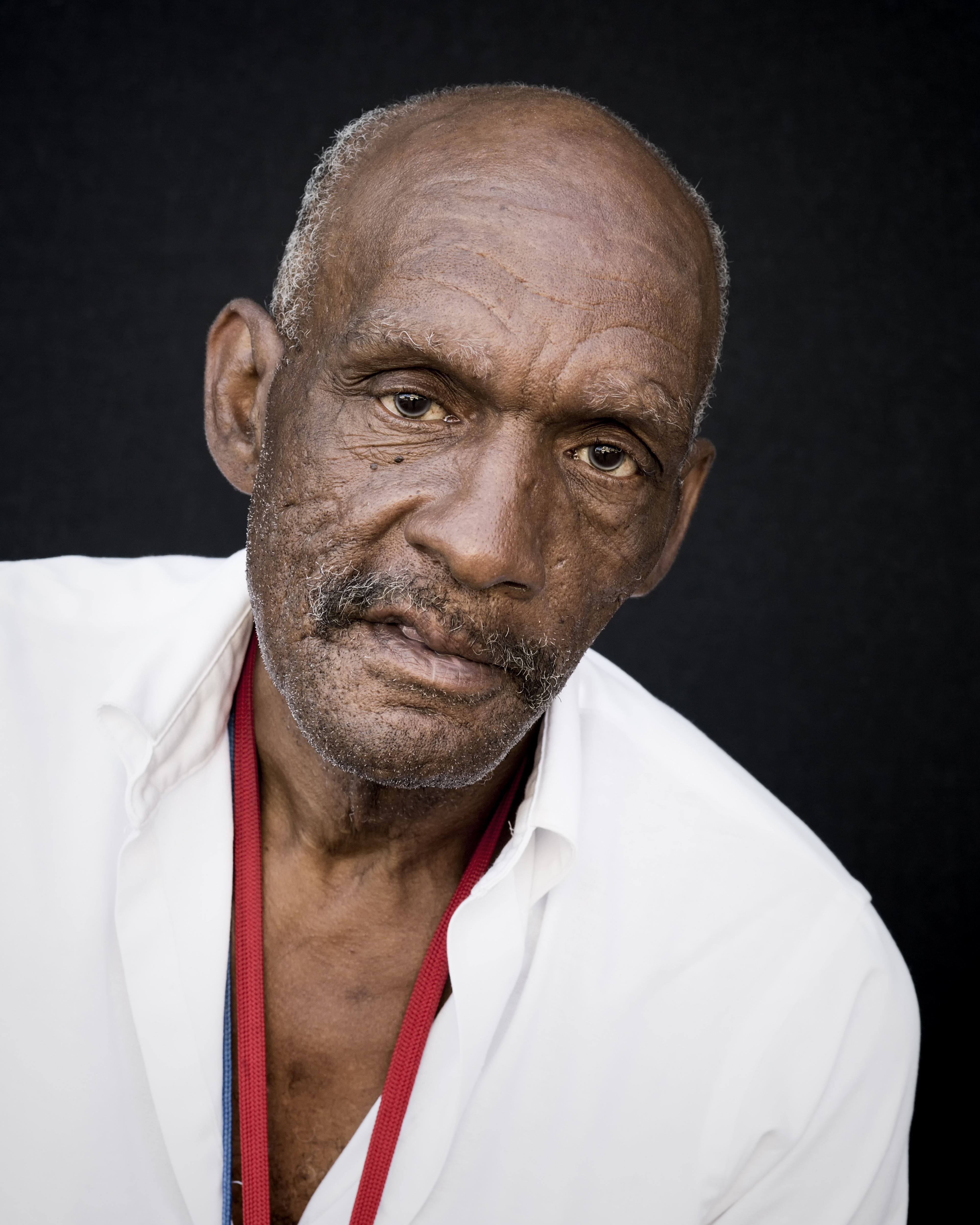 man, love, mature, family, headshot, one person, retirement, dress, male, mature men, mature adult, senior adult, close-up, age, real people, shirt, old, Phone HD Wallpaper