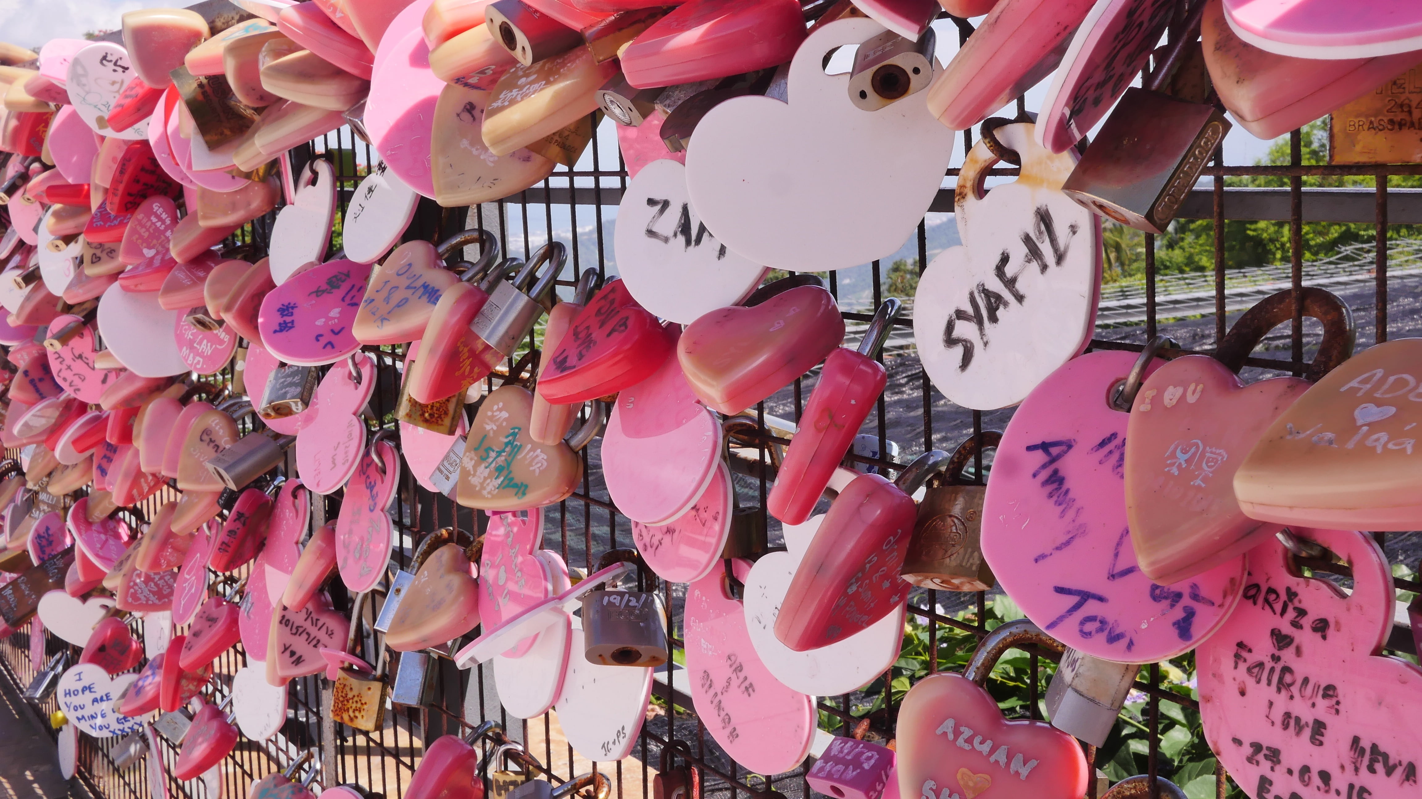 security, message, pink color, symbol, love, emotion, padlock, positive emotion, text, romantic, commitment, large group of objects, luck, non-western script, HD Wallpaper