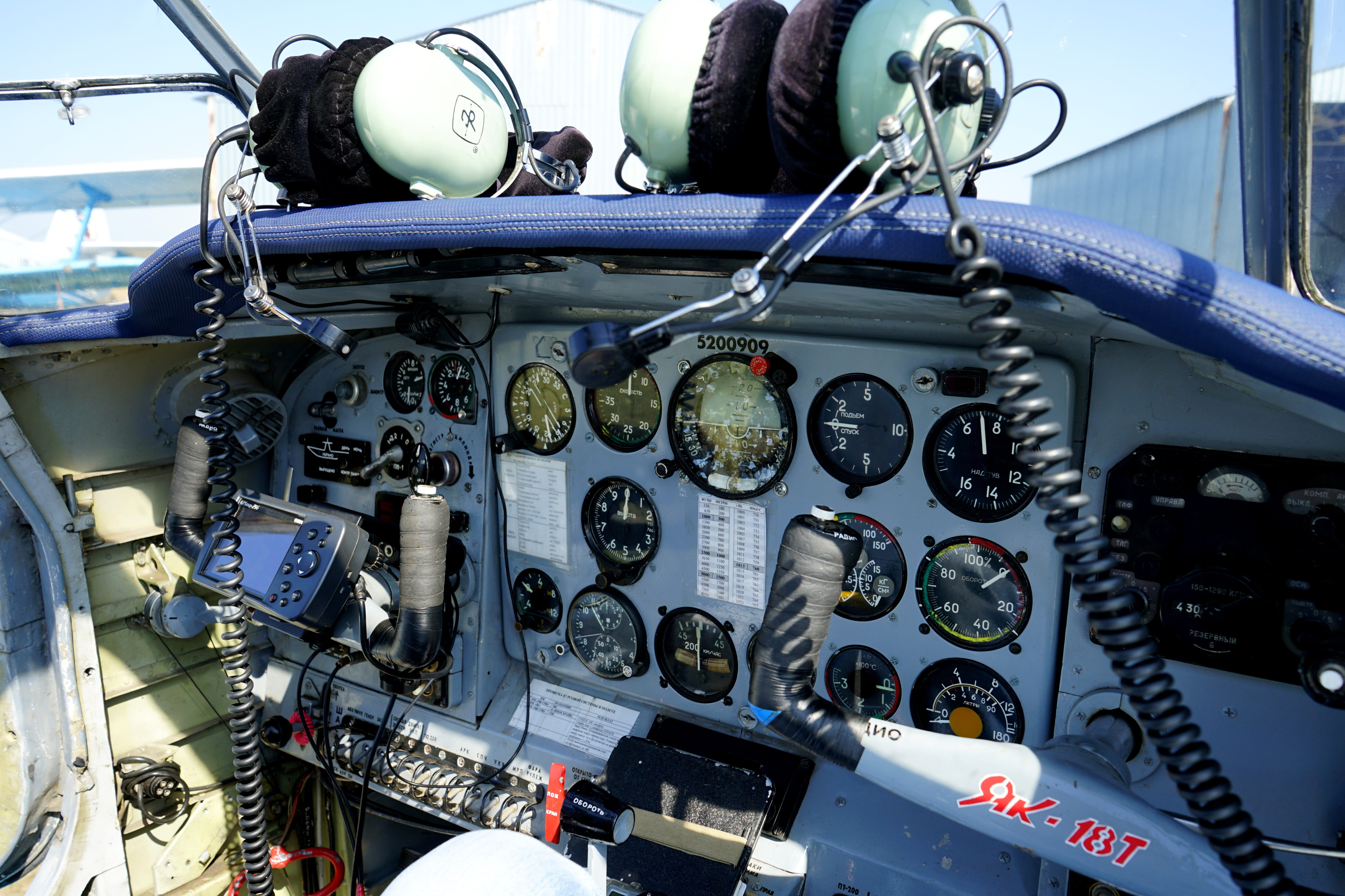 old, machine, no people, air, military, airplane, vehicle interior, mode of transportation, power, panel, gauge, close-up, plane, retro, control, cockpit, HD Wallpaper