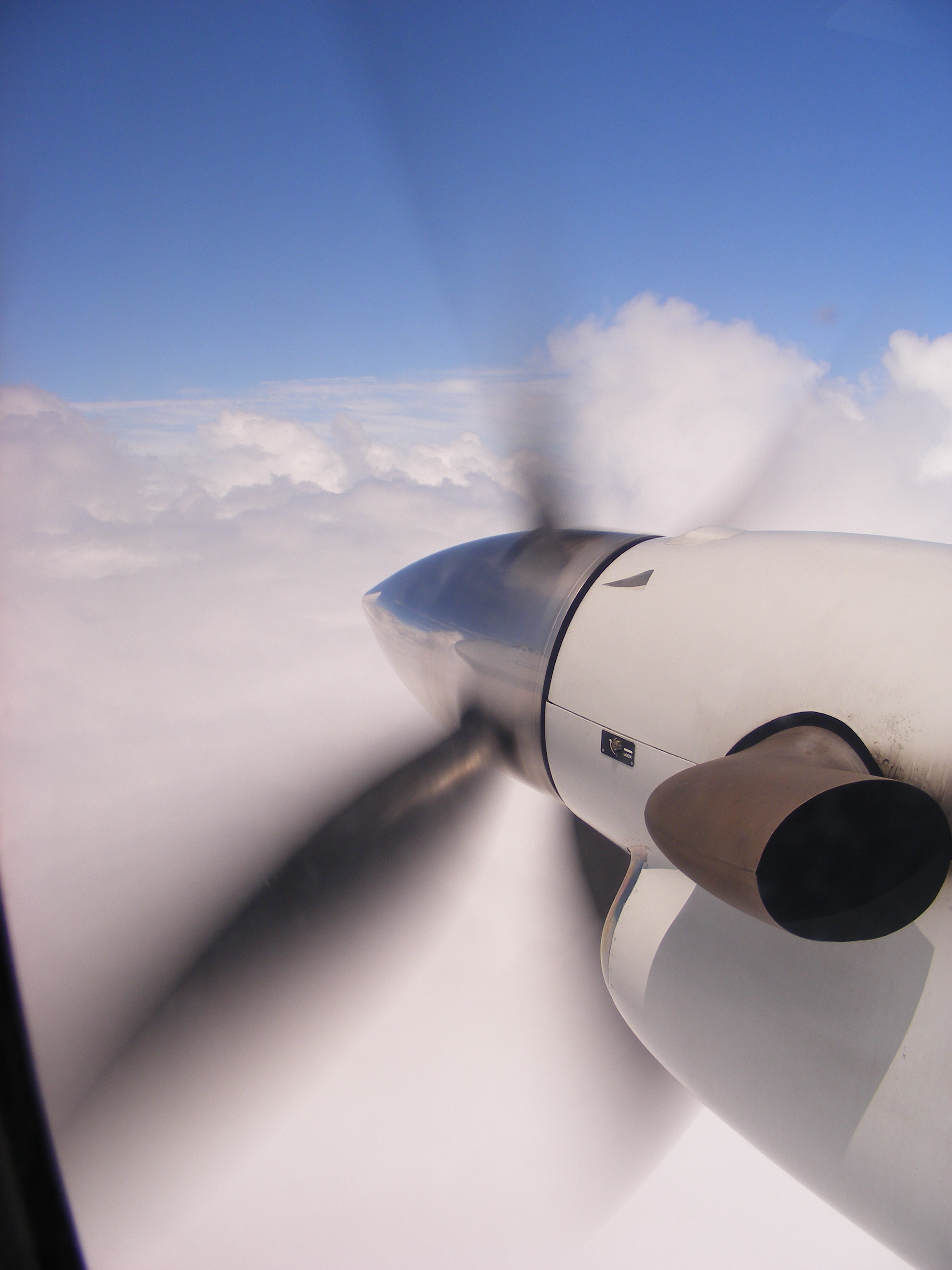 nature, sunlight, airplane, on the move, aircraft, surveillance, transportation, motion, propeller, looking, aircraft wing, outdoors, travel, reflections, Phone HD Wallpaper