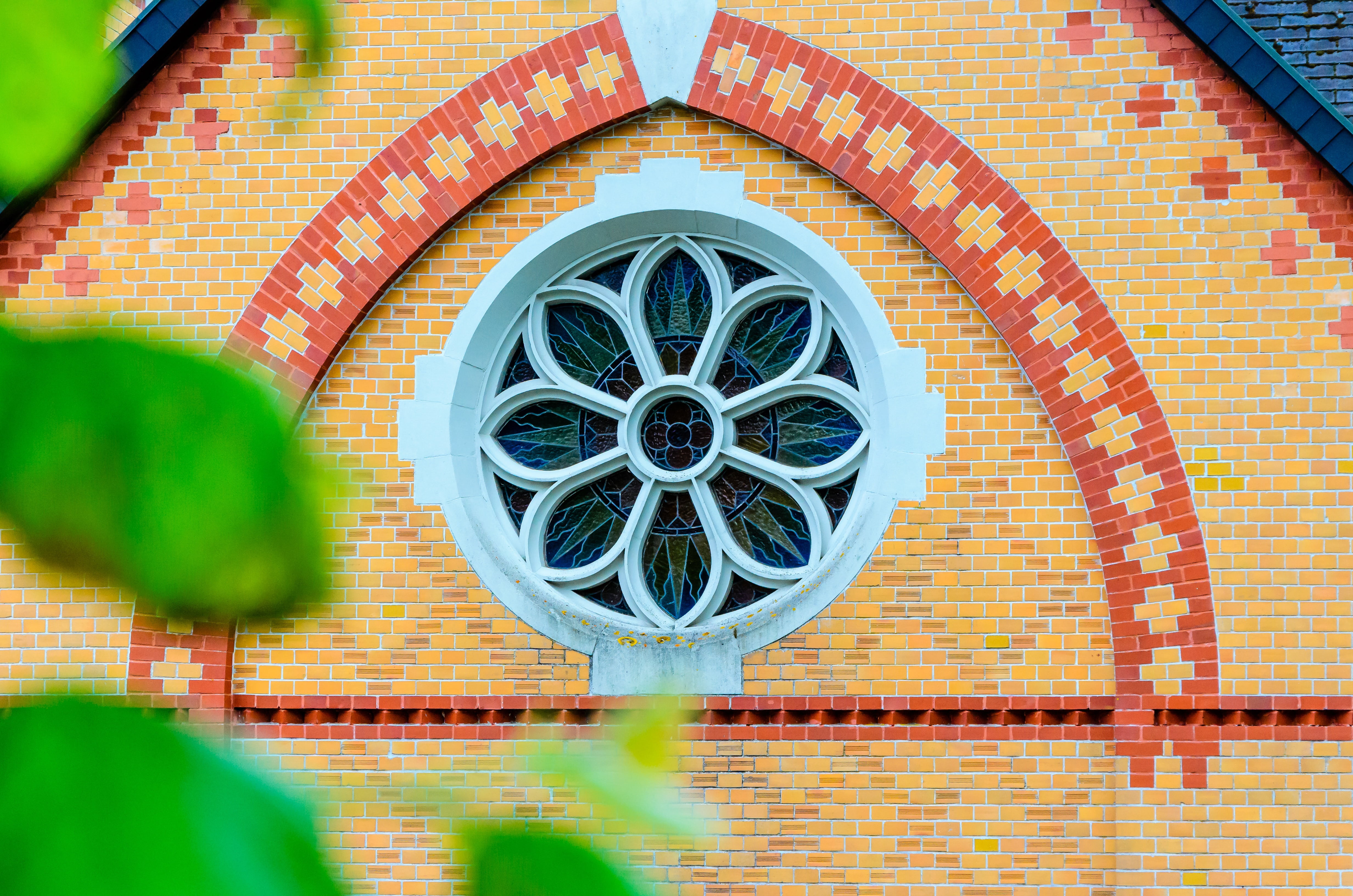 air duct, multi colored, window, house, outdoors, germany, pattern, day, 4K, plant, wall, triberg, nature, building, church, wall - building feature, low angle view, HD Wallpaper