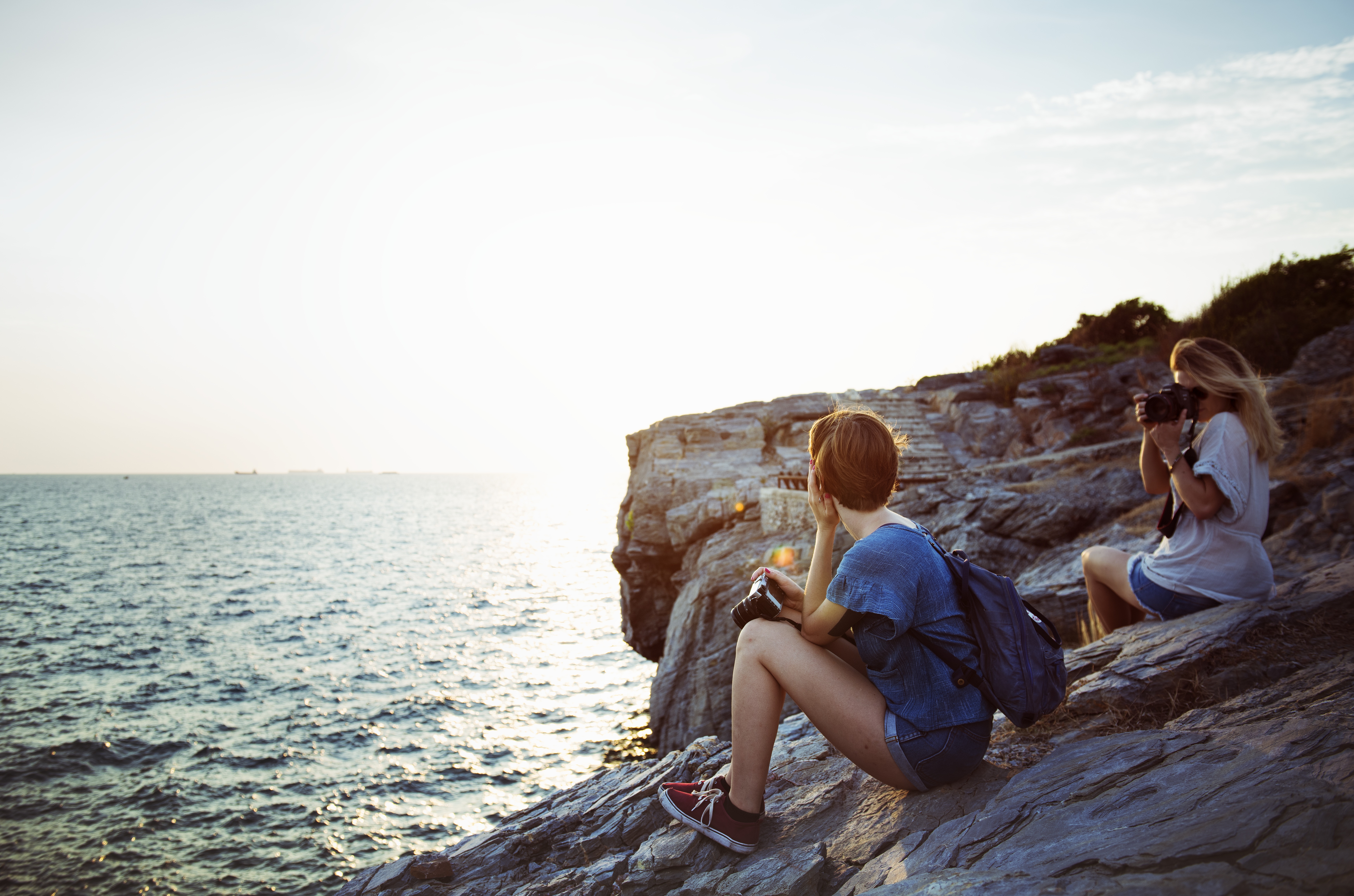 leisure, traveling, travel, rest, sky, photo, sitting, 5K, leisure activity, hobby, tourism, holiday, shore, rock - object, peace, beauty in nature, friendship, HD Wallpaper