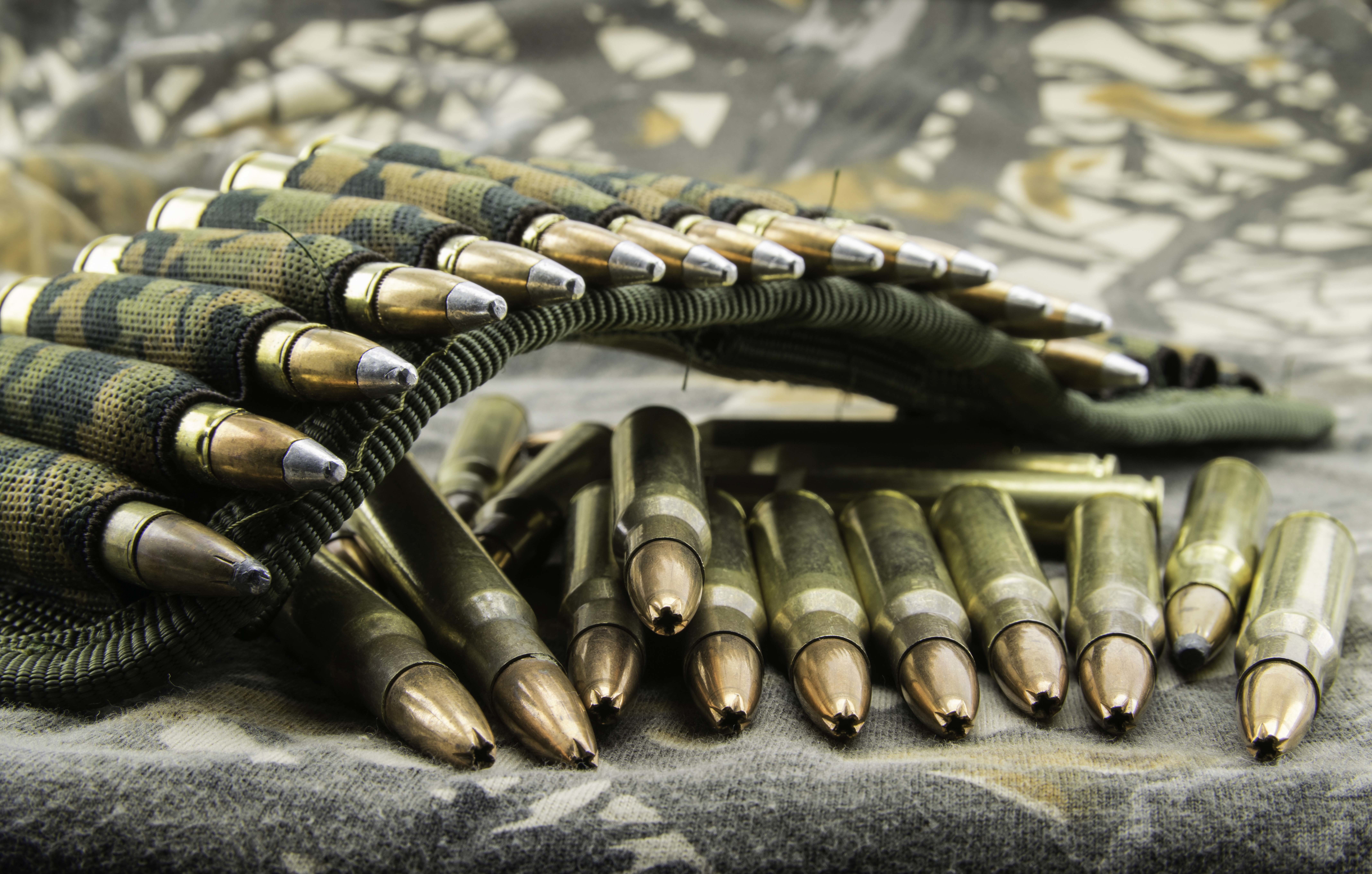 equipment, bullet, lot, two, ammunition, bokeh, potrancas, types, camouflage, cartridges, gold, blur, 8K, HD Wallpaper