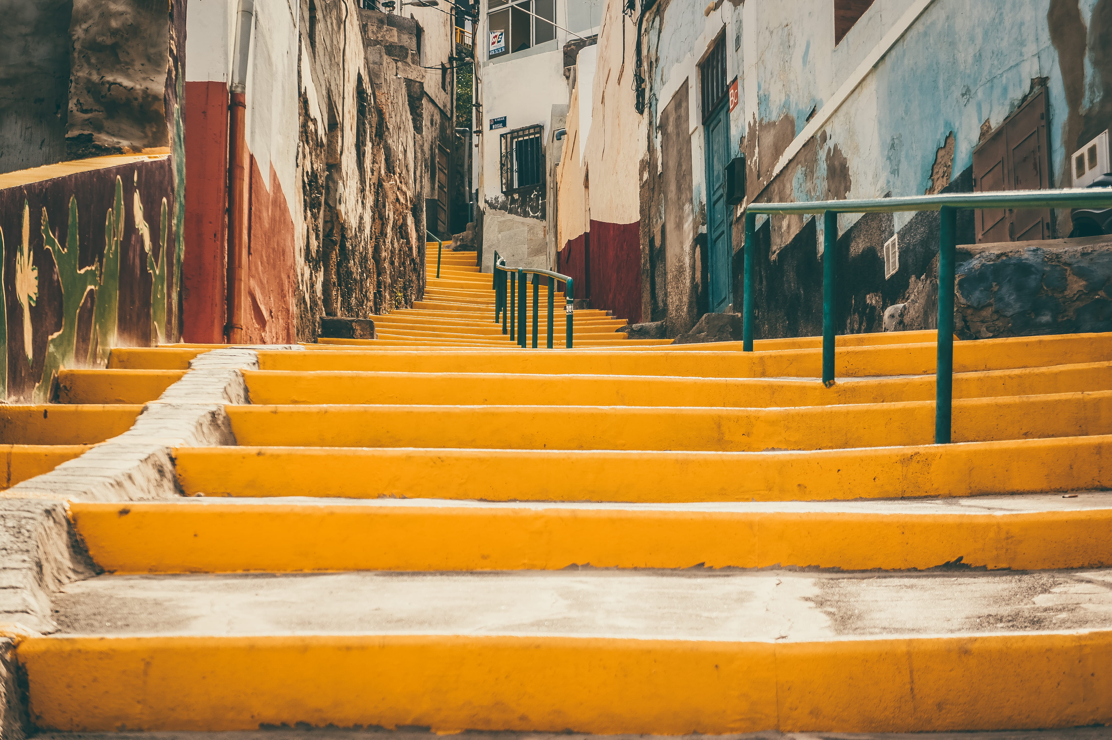 las palma, town, railing, spanish town, stairs, steps and staircases, city, the way forward, staircase, no people, in a row, building, handrail, painted, HD Wallpaper