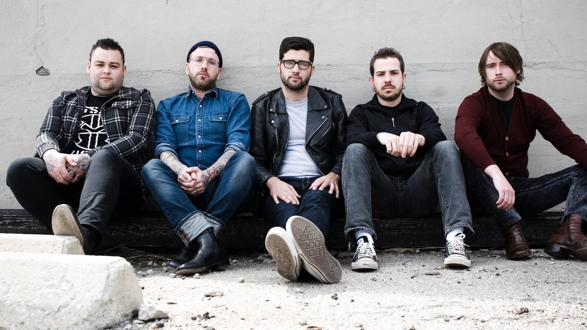 lifestyles, young adult, relax, adult, men, real people, males, young men, male friendship, band, portrait, alexisonfire, dirty, front view, looking at camera, HD Wallpaper