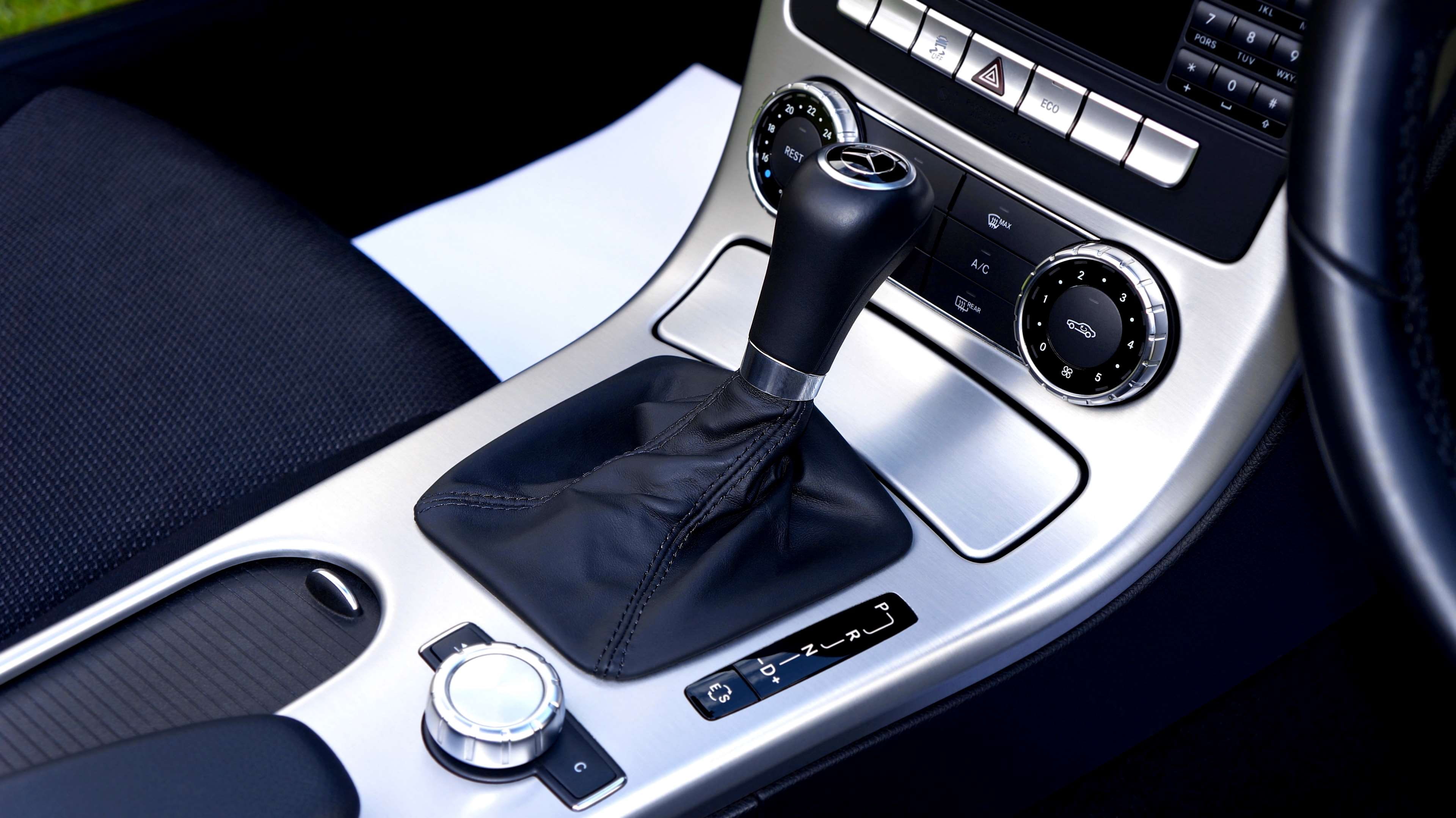comfortable, gear, no people, mercedes benz, benz, car interior, wealth, steering, automotive, auto, 4K, automobile, technology, black color, equipment, HD Wallpaper