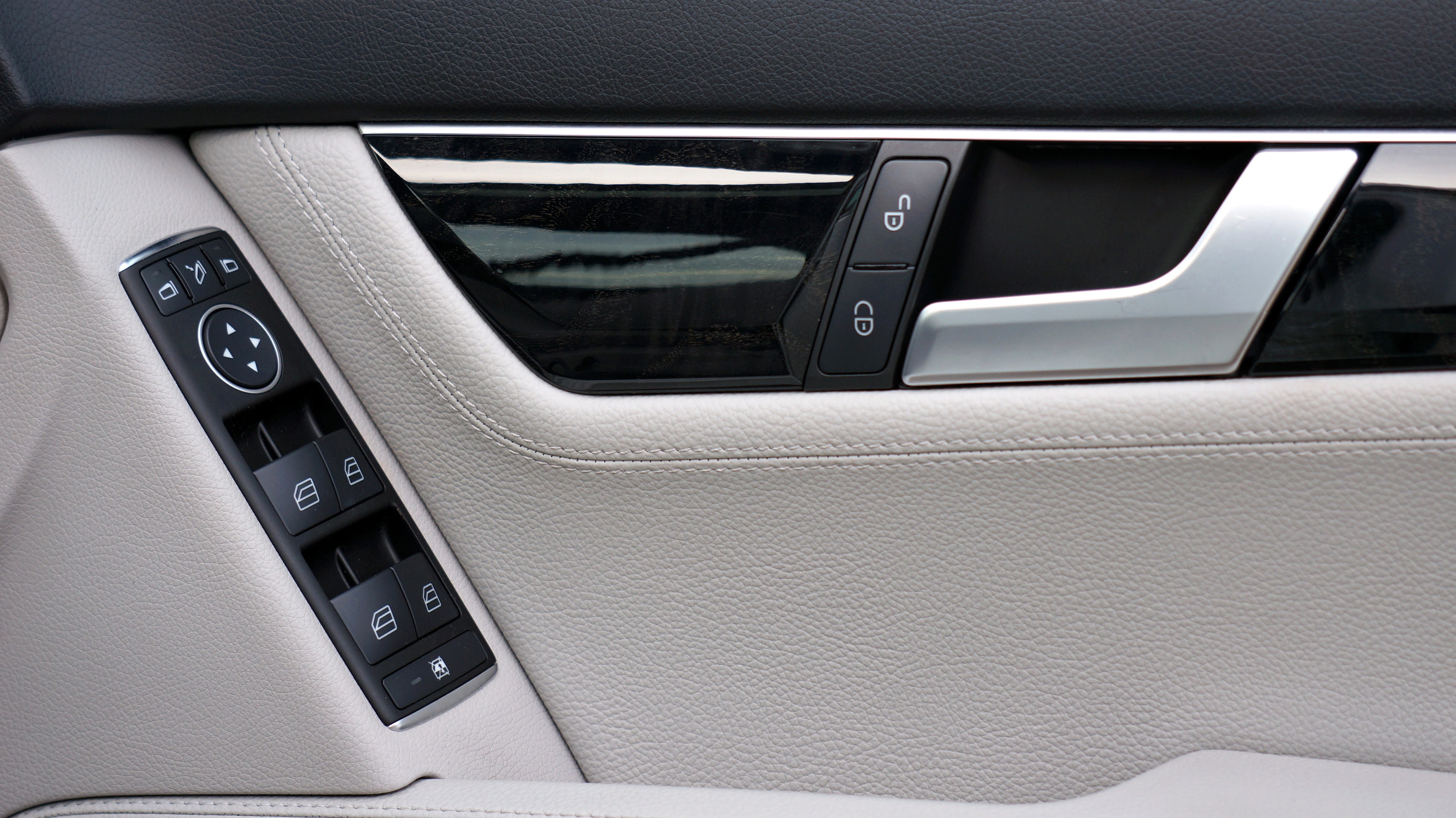 power, interior, vehicle, technology, industry, indoors, automotive, close-up, auto, wealth, mercedes, 4K, computer, car interior, luxury, button, handle, HD Wallpaper