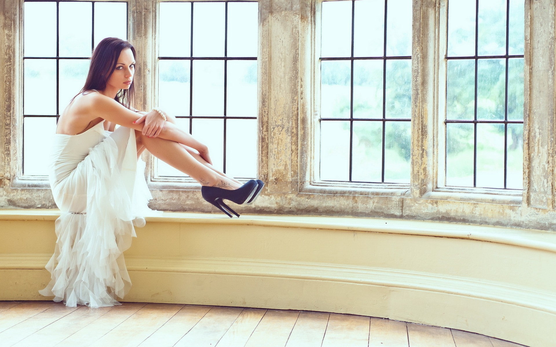 sitting, 1080P, window, model, women, high heels, white dress, legs, brunette, looking at viewer, HD Wallpaper