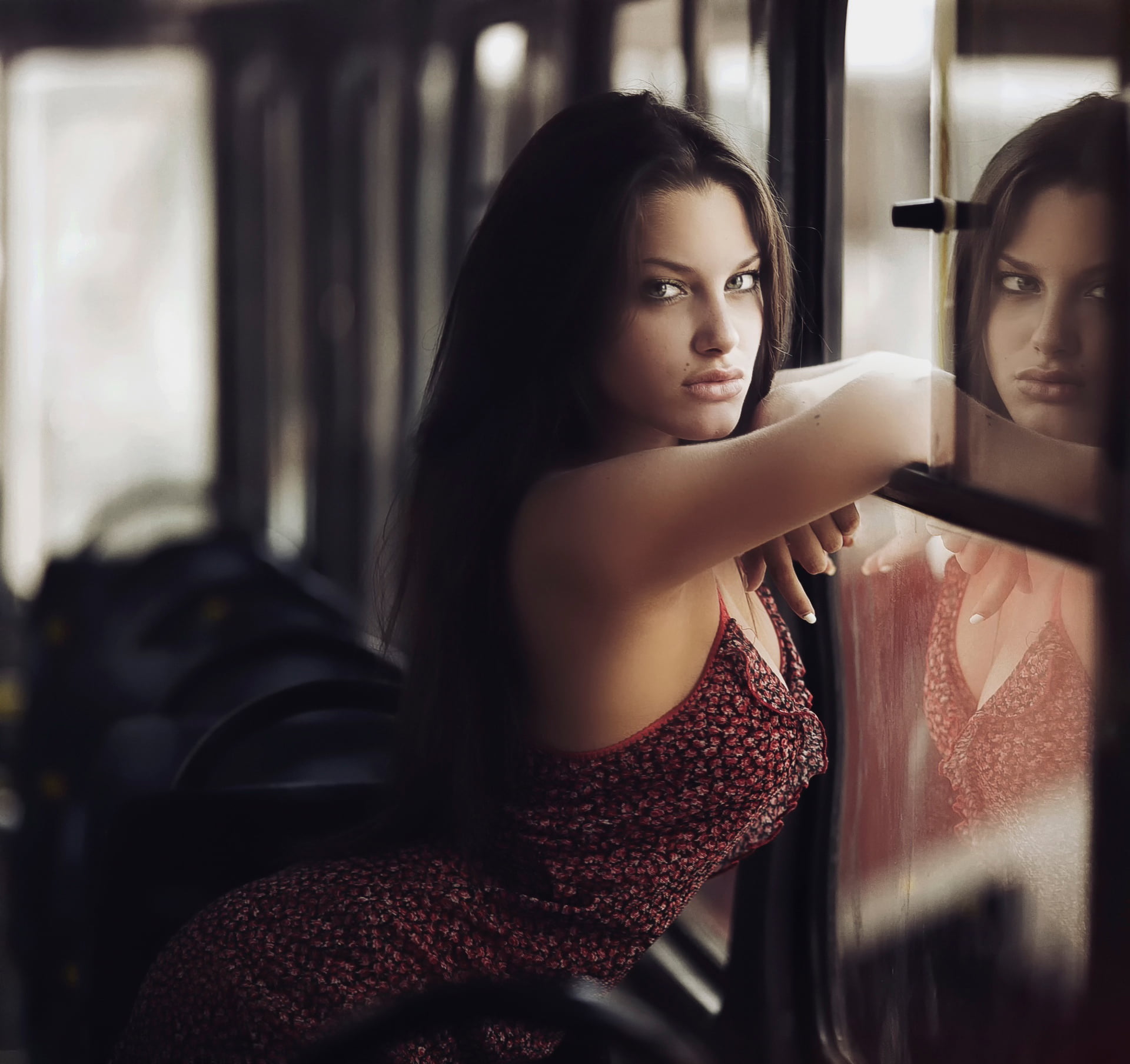 looking at camera, beautiful woman, people, look, s, spaghetti, black, red, strap, fashion, real people, neckline, reflection, portrait, indoors, lifestyles, HD Wallpaper