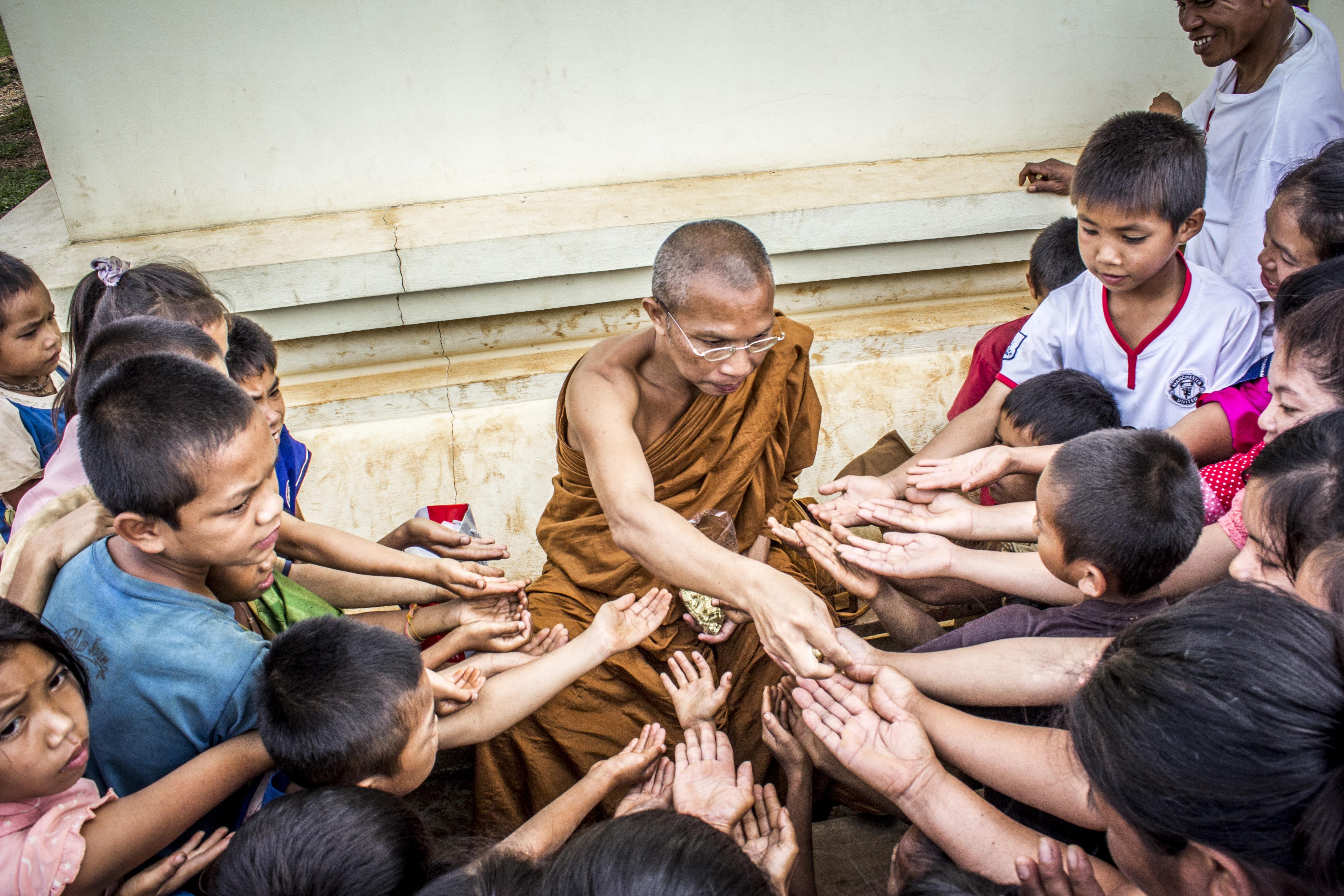 day, young adult, eyewear, females, children, men, asia, happiness, lending, 5K, positive emotion, group, kids, boys, wear, hands, monk, large group of people, HD Wallpaper