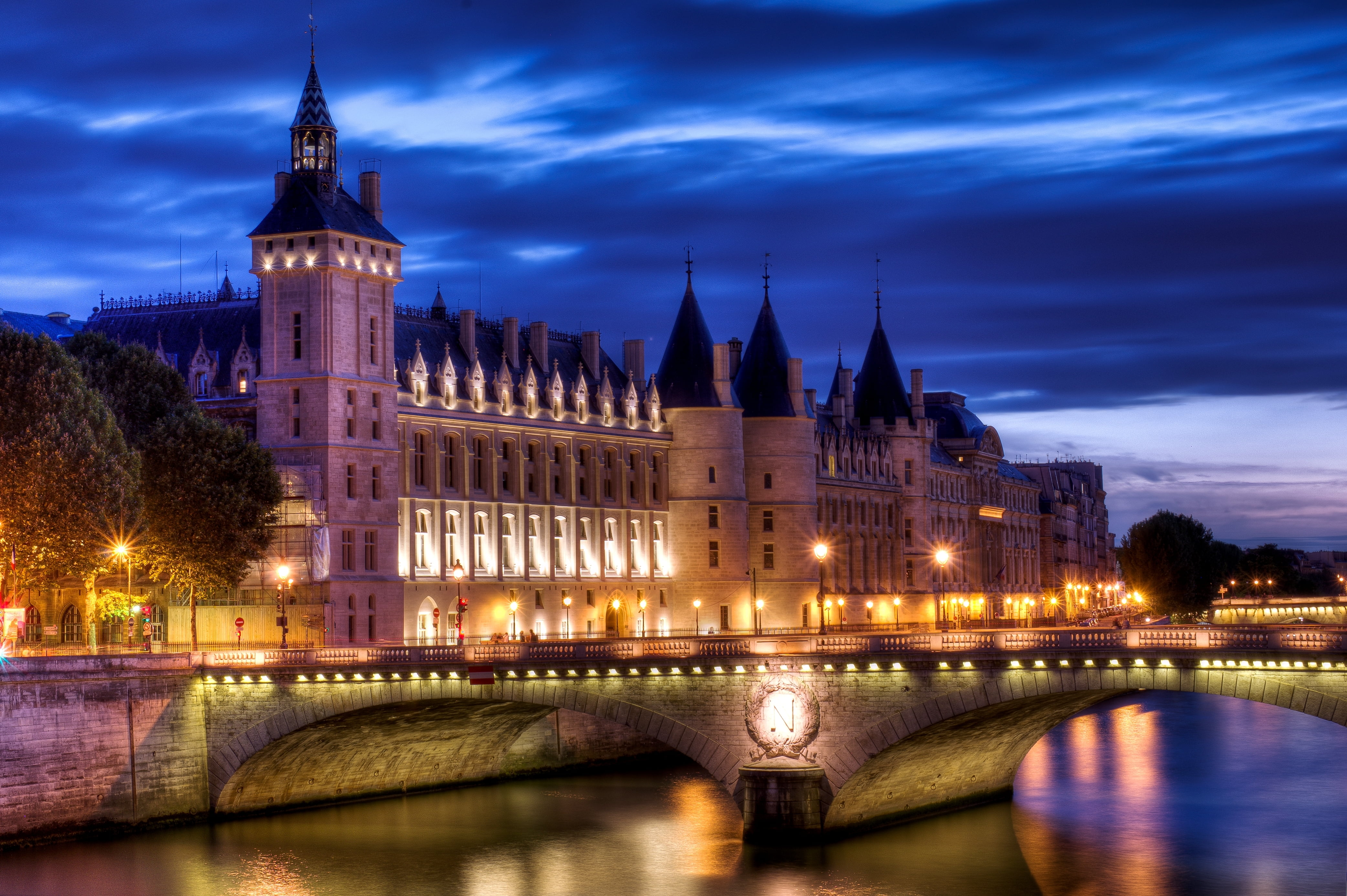 France, light, city, sky, Palace of Justice, the evening, cloud - sky, bridge - man made structure, built structure, bridge, travel destinations, history, HD Wallpaper