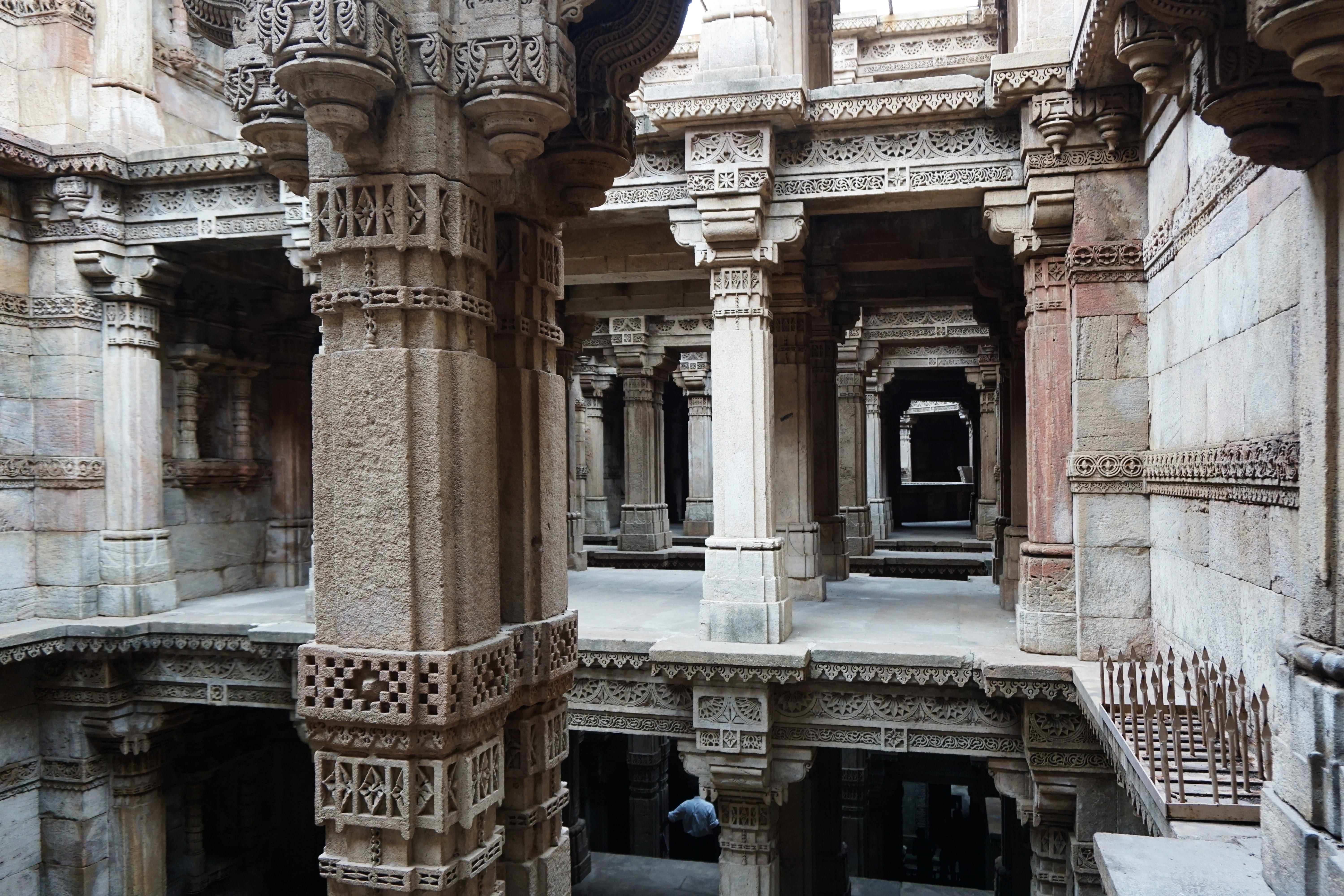 perspective, outdoors, 5K, sculpture, the past, column, architectural column, ahmedabad, travel destinations, building, art and craft, building exterior, HD Wallpaper