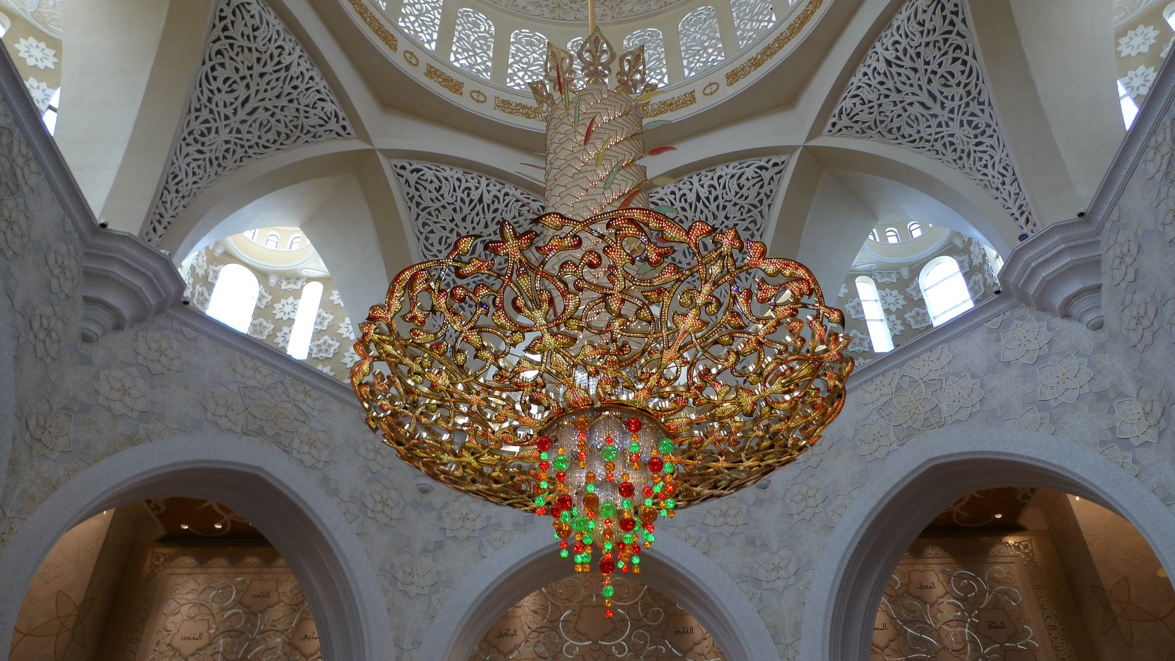 architecture, architectural column, floral pattern, 4K, lighting equipment, creativity, directly below, cupola, religion, precious stones, lamp, pattern, HD Wallpaper