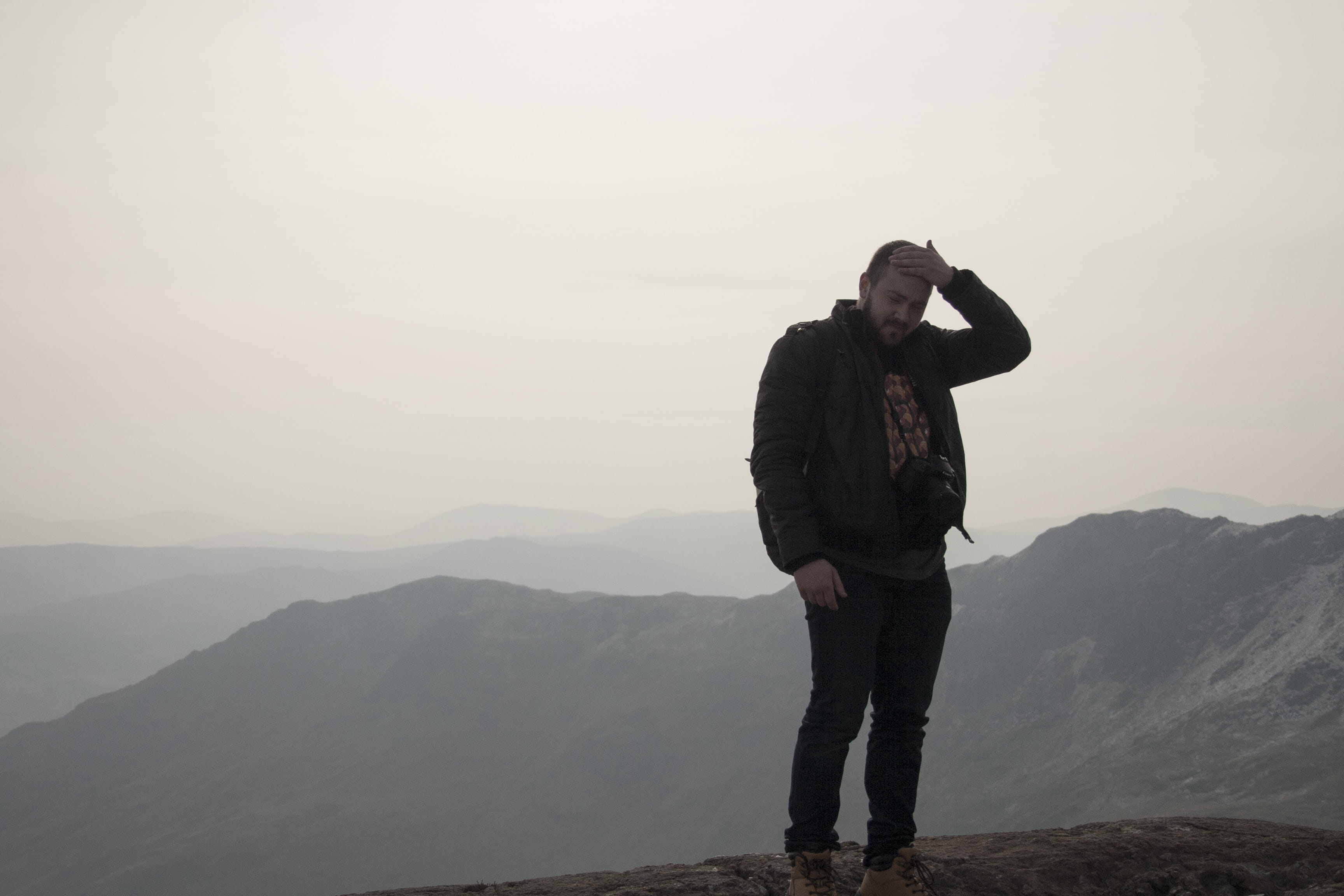 fog, 2K, crib goch, wales, tranquil scene, men, one person, scenics - nature, caernarfon, climbing, outdoors, mountain, idyllic, monotone, casual clothing, HD Wallpaper