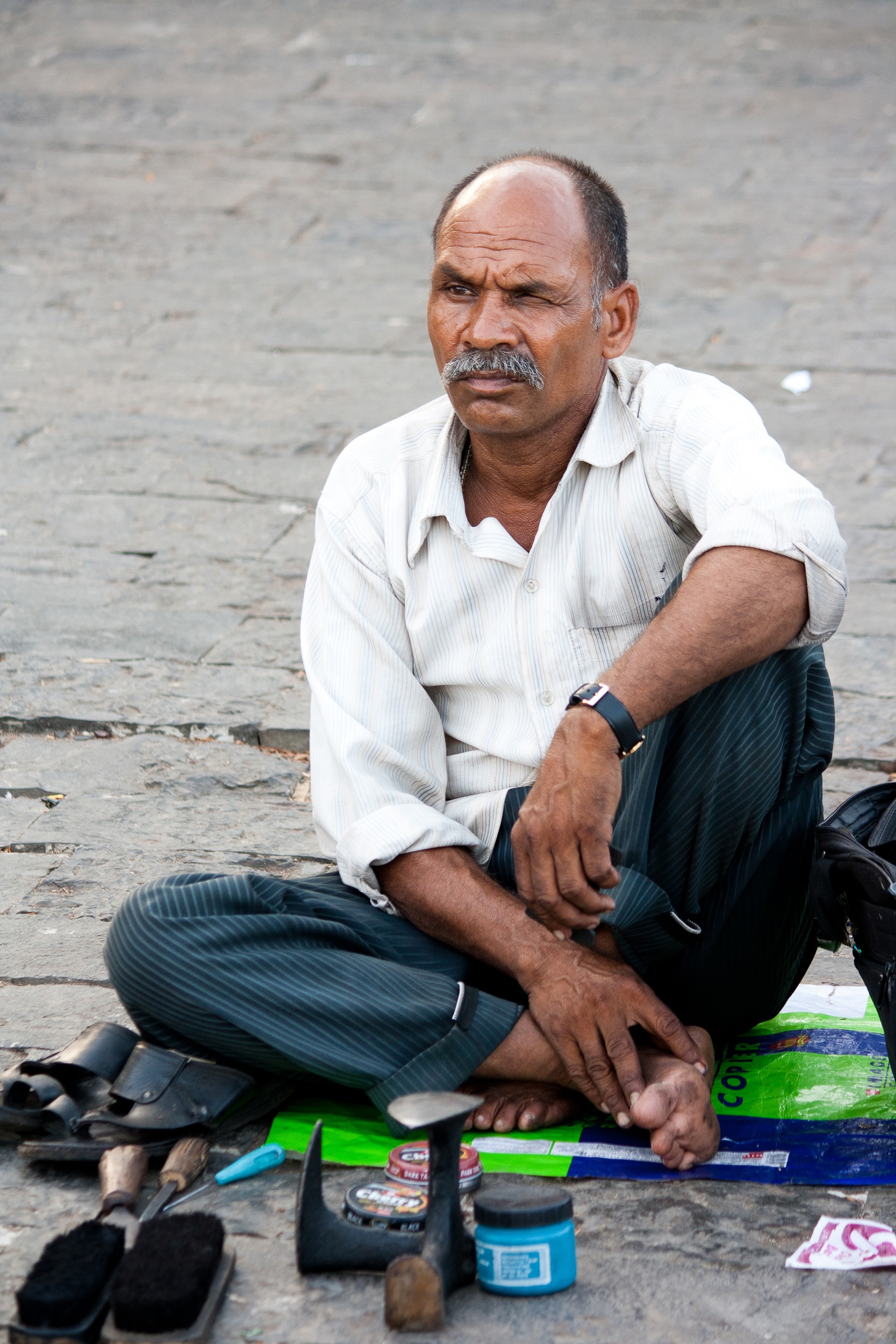 day, front view, real people, mature adult, street, indian, man, senior men, person, people, full length, senior adult, 1080P, males, outdoors, casual clothing, Phone HD Wallpaper