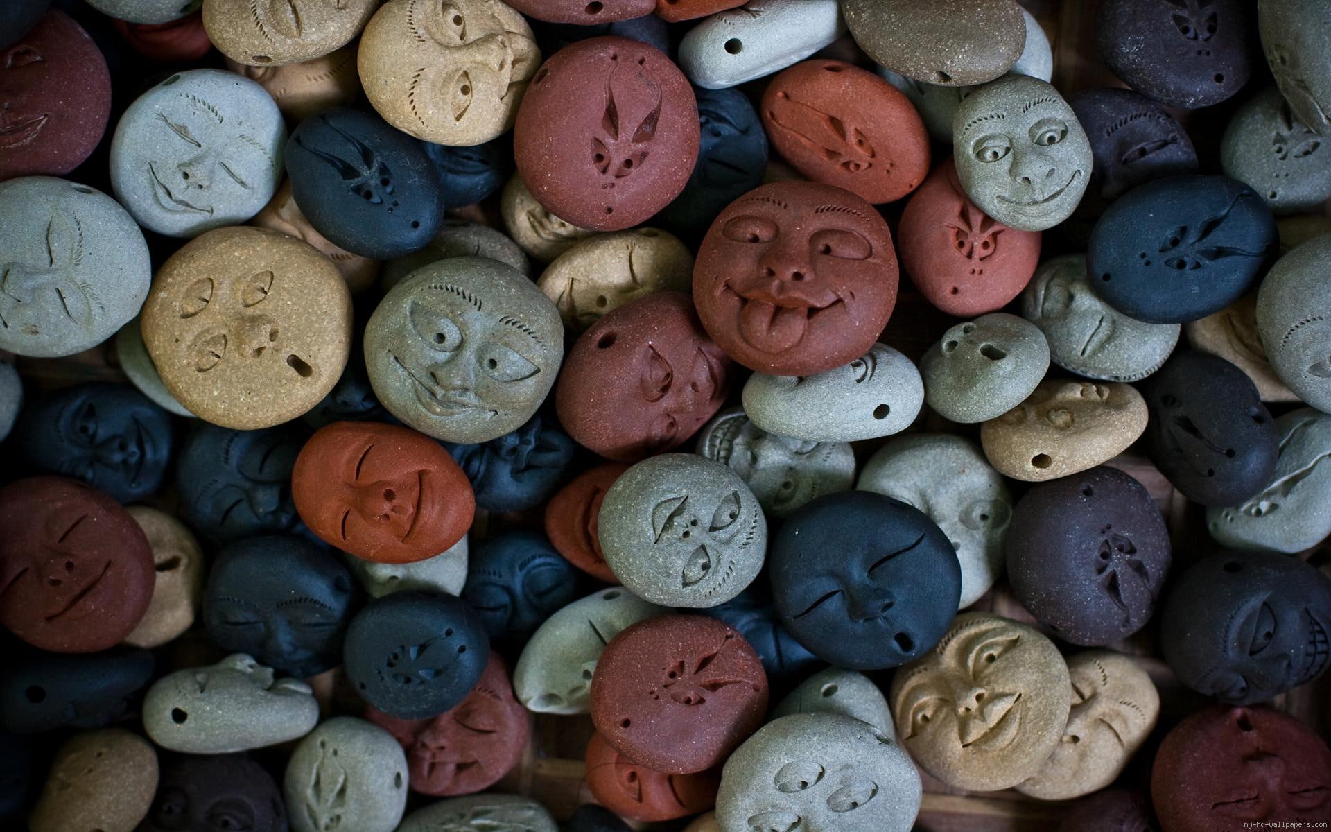 rock, face, carving, decors, 1080P, stone, color, assorted, nature, faces, smiling, HD Wallpaper