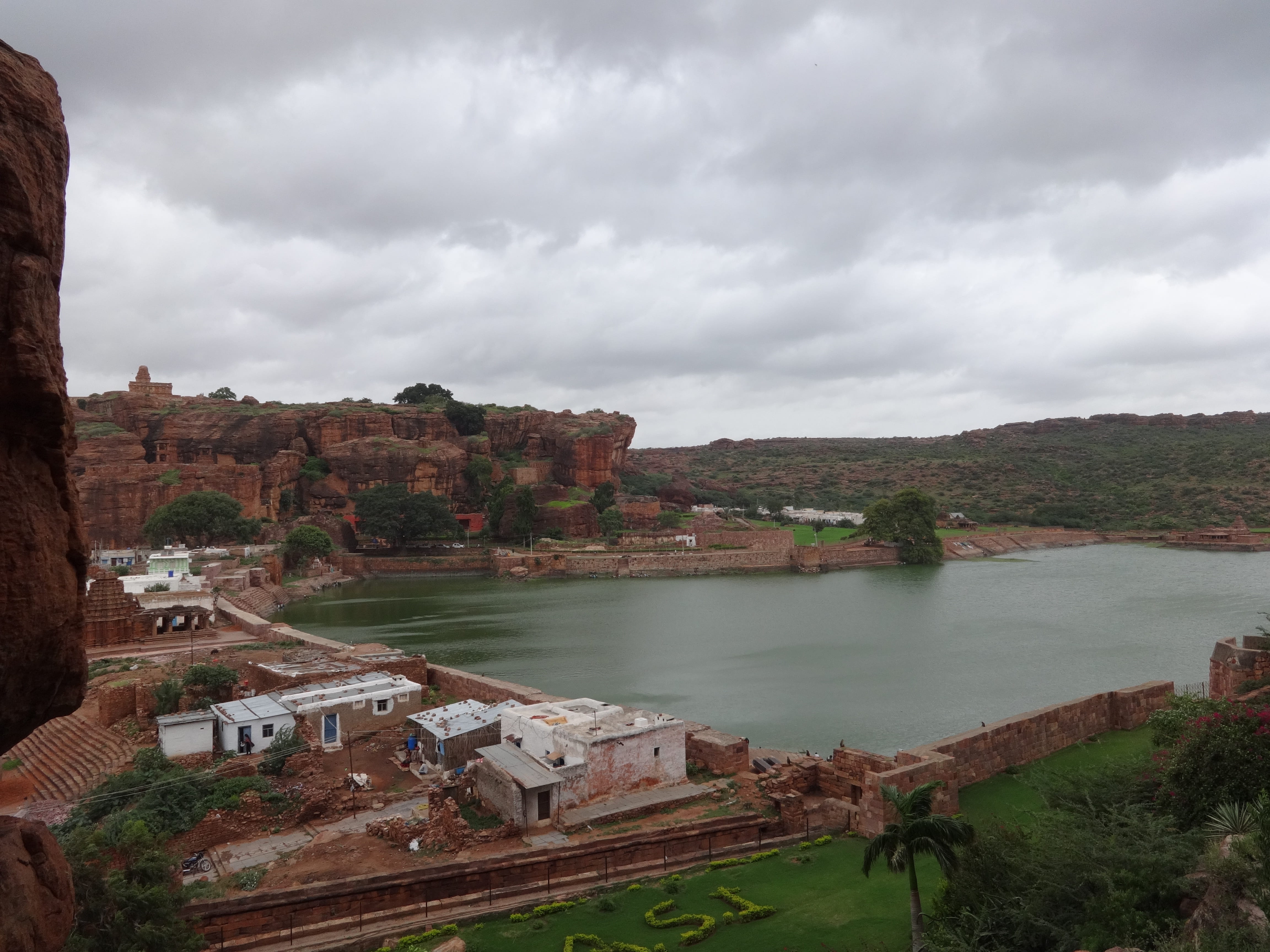 high angle view, transportation, overcast, Hills, scenics - nature, water, sandstone, red, town, building, travel destinations, building exterior, architecture, HD Wallpaper