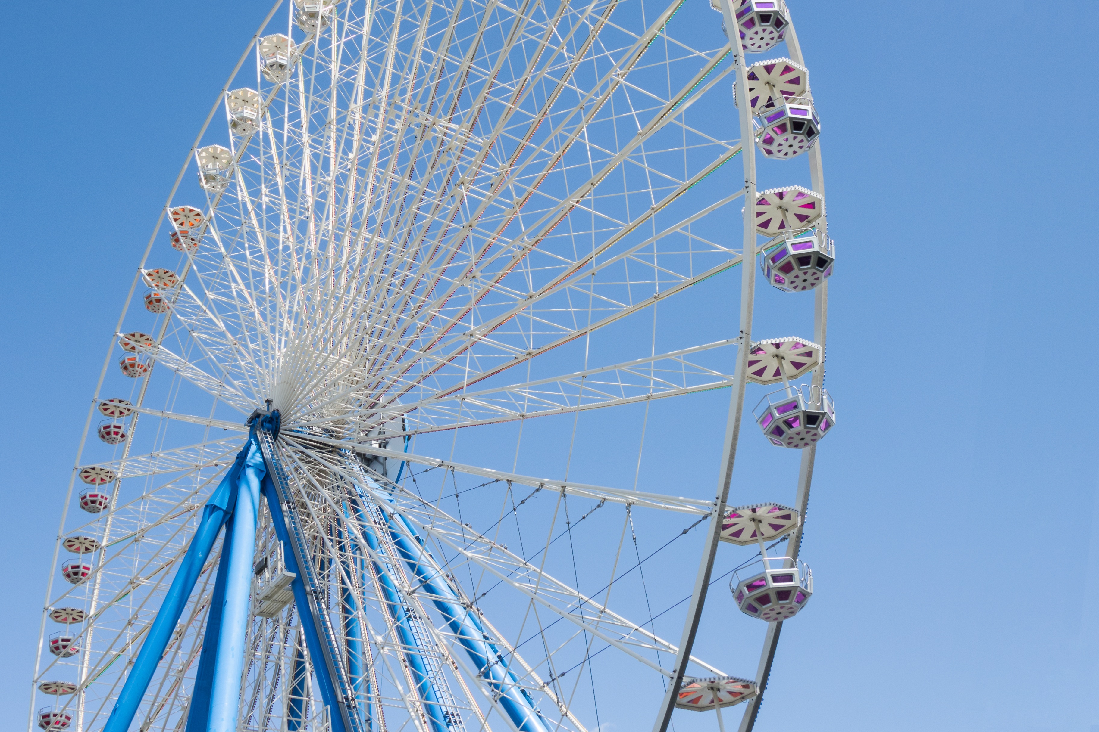 geometric shape, architecture, large, carnies, arts culture and entertainment, amusement park, circle, amusement park ride, landmark, fairground, leisure activity, HD Wallpaper