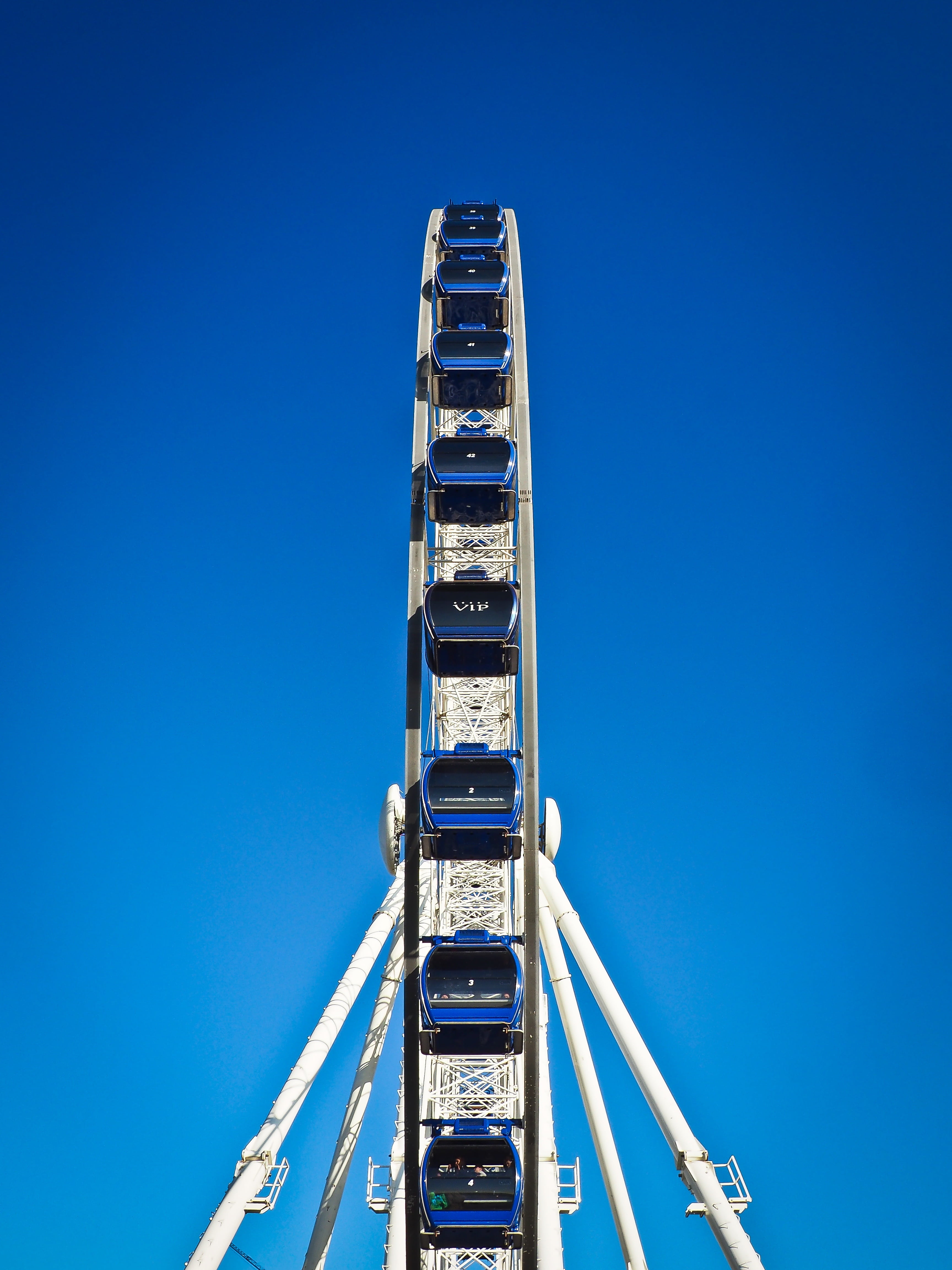 leisure, fairground, carousel, arts culture and entertainment, tower, architecture, carnies, nature, sunlight, copy space, blue, ferris wheel, staircase, Phone HD Wallpaper