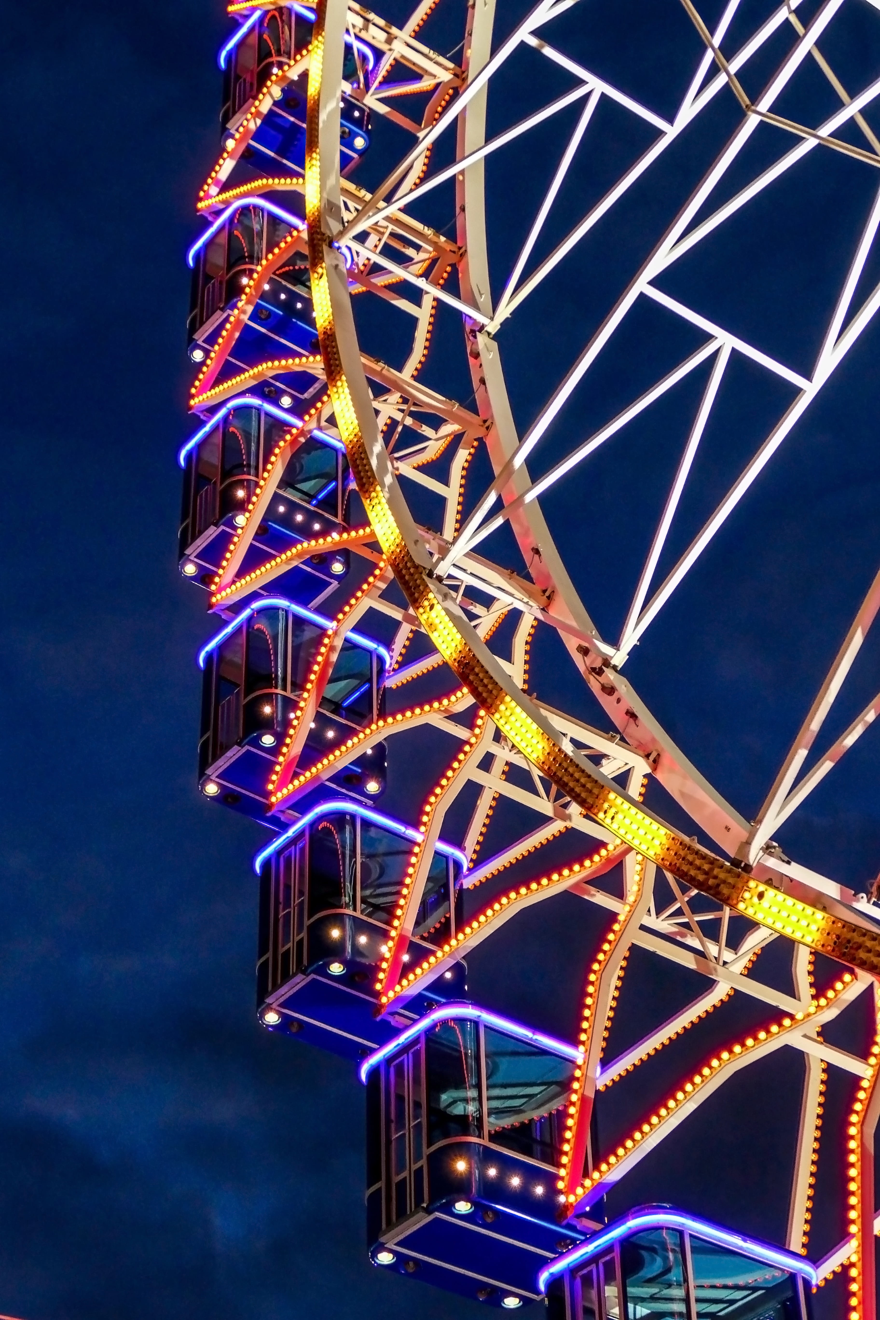 built structure, carnival, 5K, high feeling, theme park, leisure activity, colorful, year market, carnies, low angle view, hustle and bustle, blue, folk festival, Phone HD Wallpaper