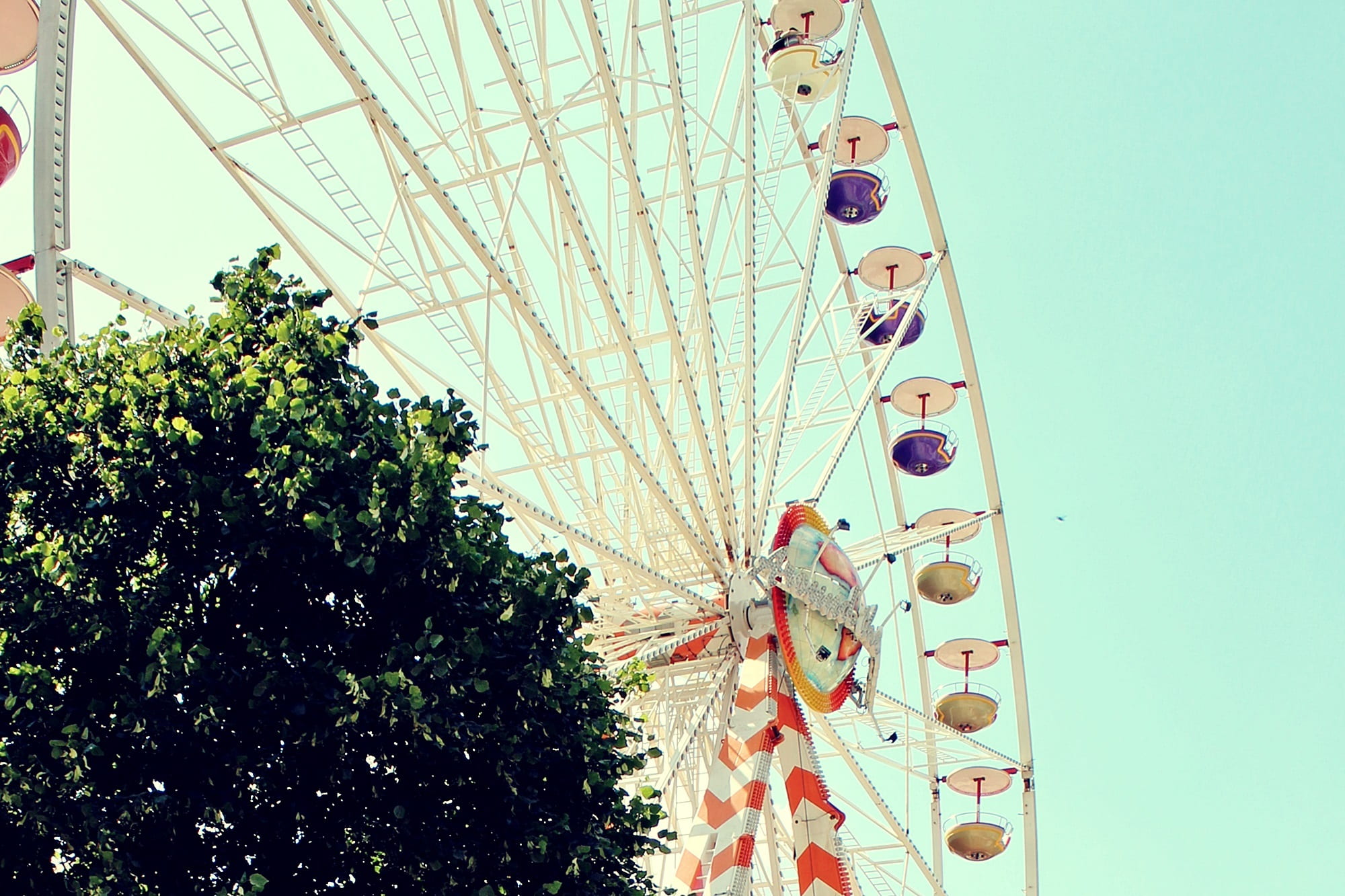 festival site, ferris wheel, architecture, entertainment, ferris, thrill, clear sky, amusement park ride, color, gondola, fair, fairground, amusement park, HD Wallpaper
