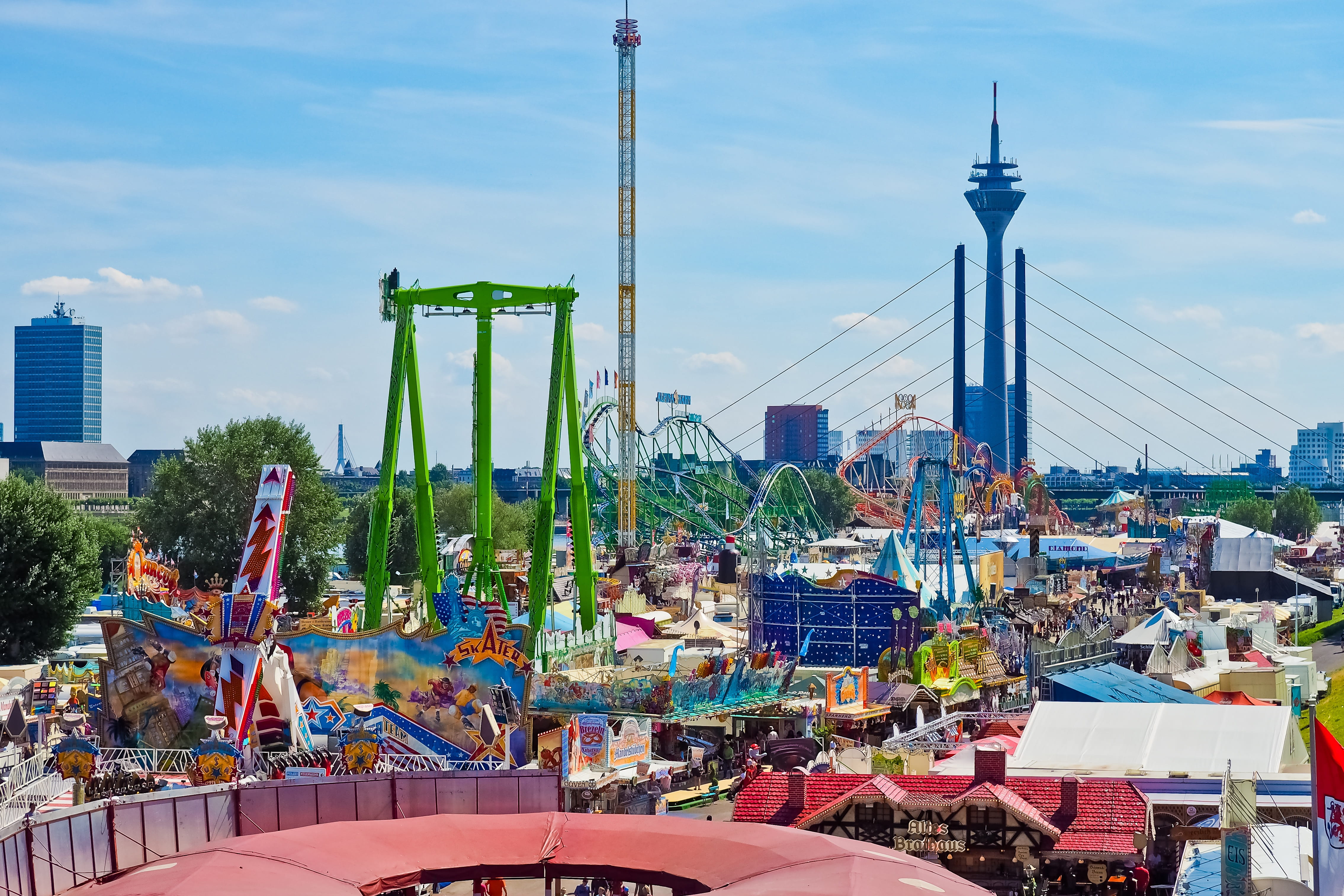 tall - high, ride, built structure, celebrate, nature, blue, pleasure, skyline, folk festival, bridge, building exterior, speed, hustle and bustle, entertainment, HD Wallpaper