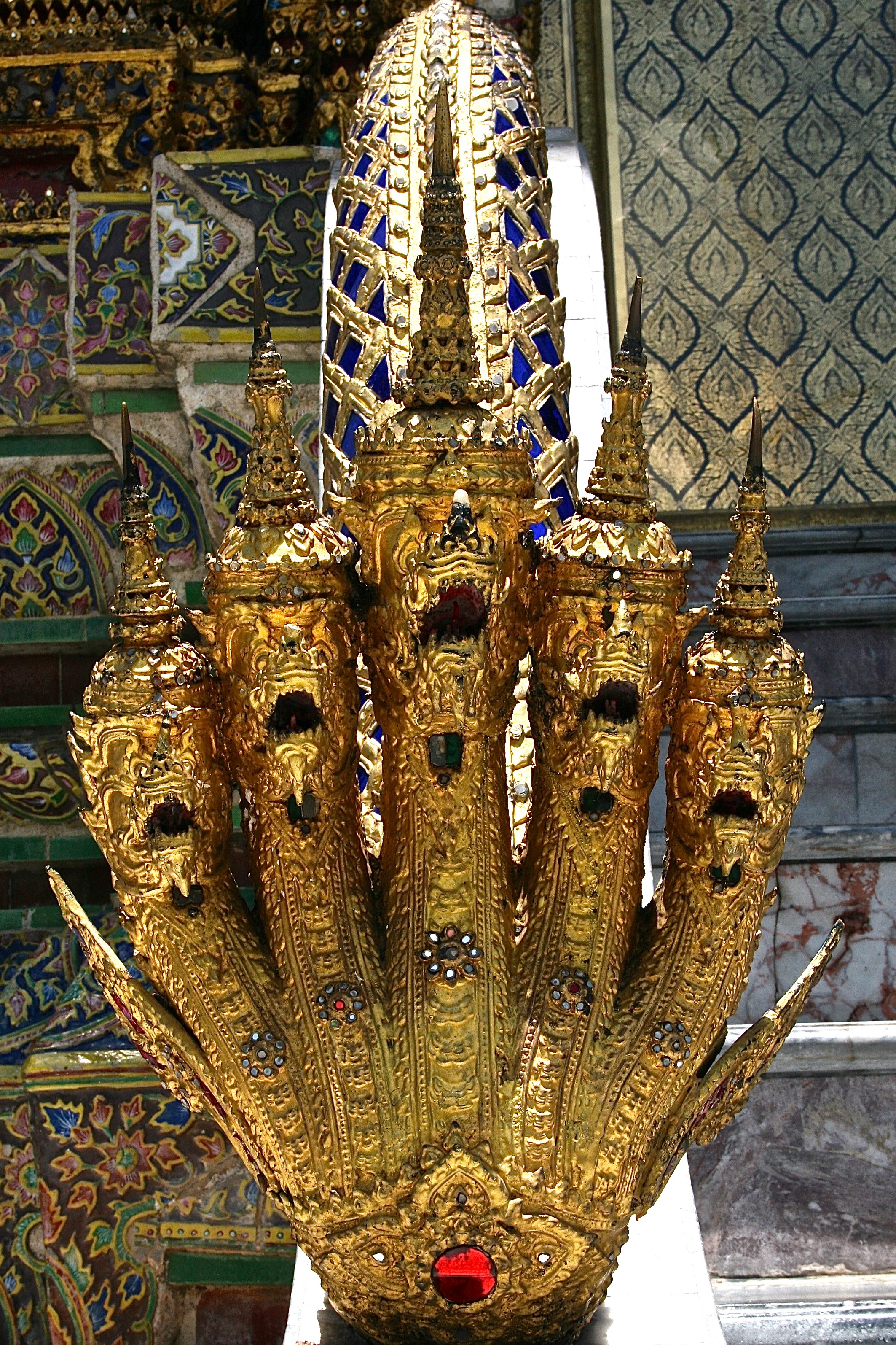 horned, teeth, art, buddhist, thailand, religion, no people, architectural column, buildings, carving, 2K, ancient, gold colored, ornate, human representation, Phone HD Wallpaper