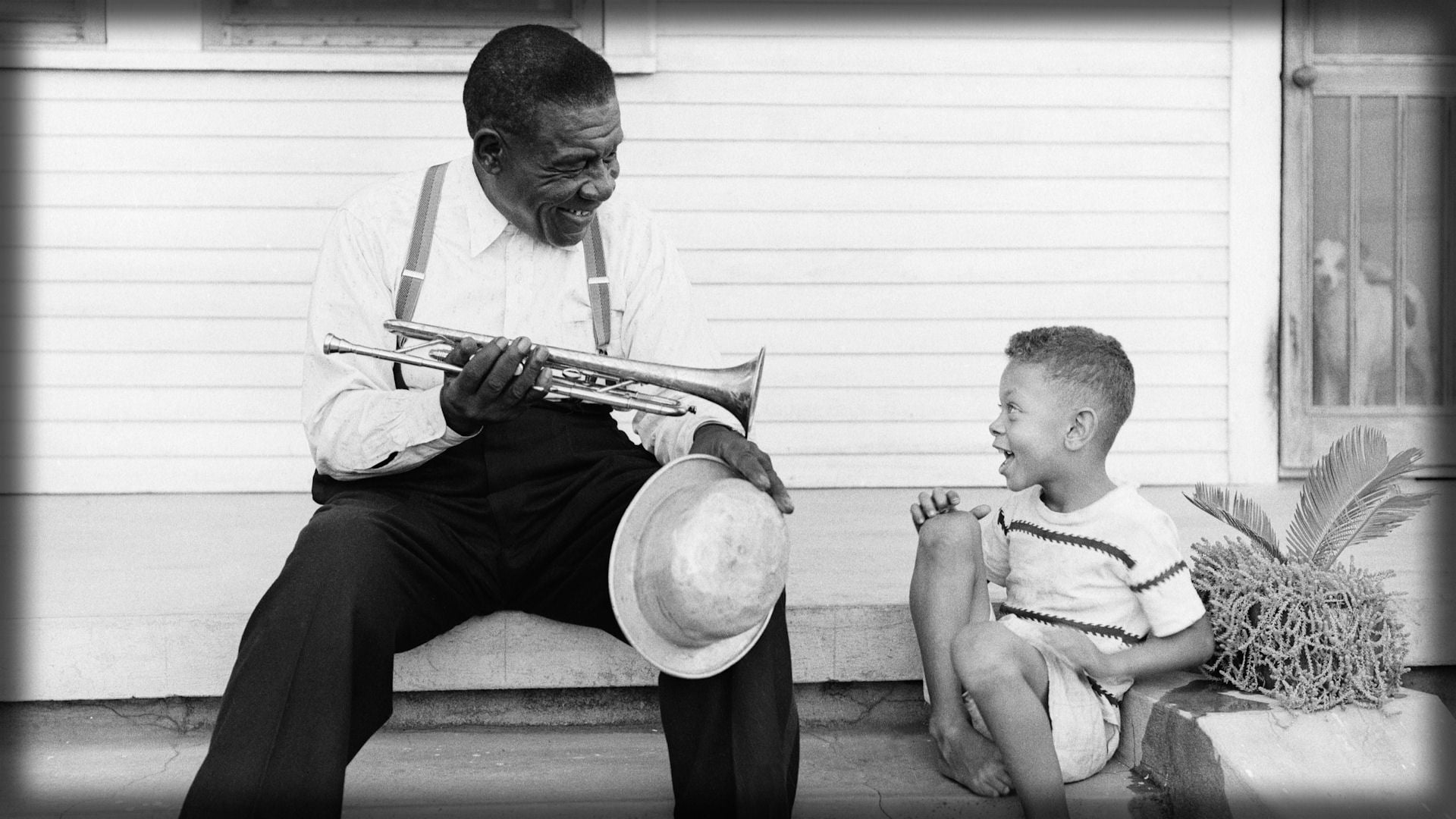 innocence, children, musical Instrument, leisure activity, playing, cap, boys, mature adult, childhood, sitting, casual clothing, instrument, offspring, HD Wallpaper