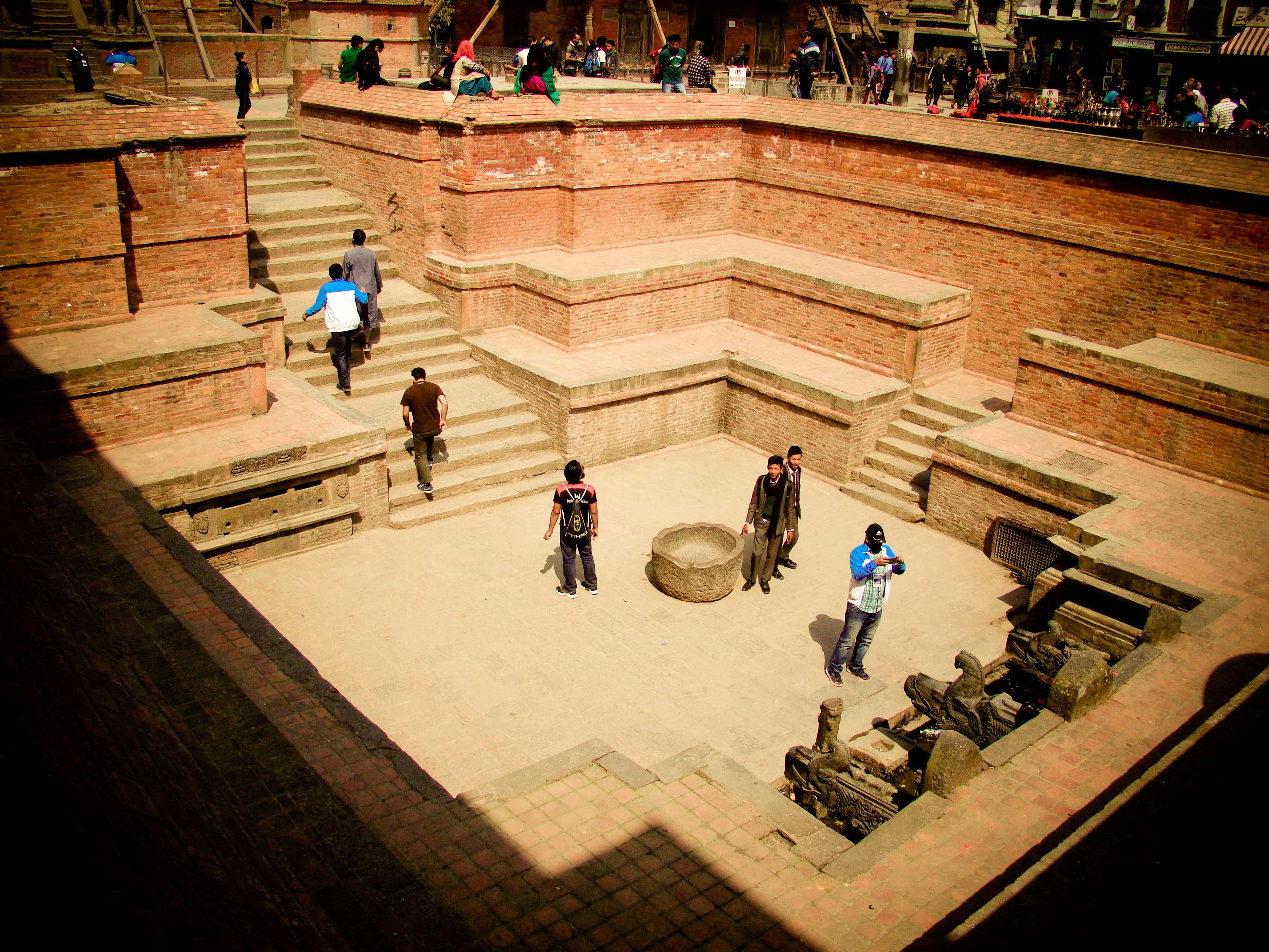 discover, built structure, leisure activity, group, crowd, the past, old, high angle view, men, architecture, explore, large group of people, architectural column, HD Wallpaper