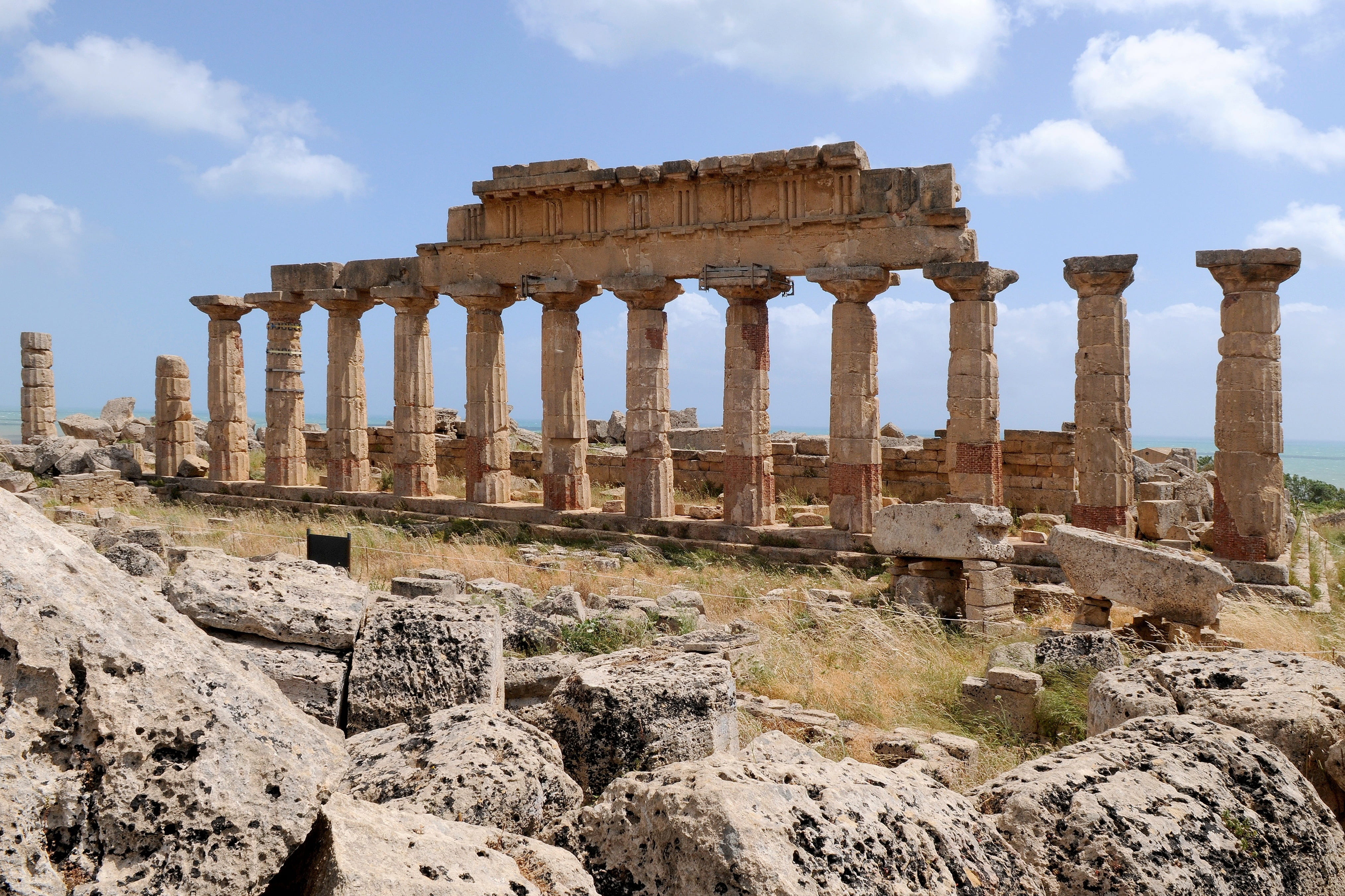 ancient history, travel destinations, no people, solid, outdoors, roman, archaeology, run-down, old ruin, temple, broken, damaged, 4K, travel, the past, HD Wallpaper