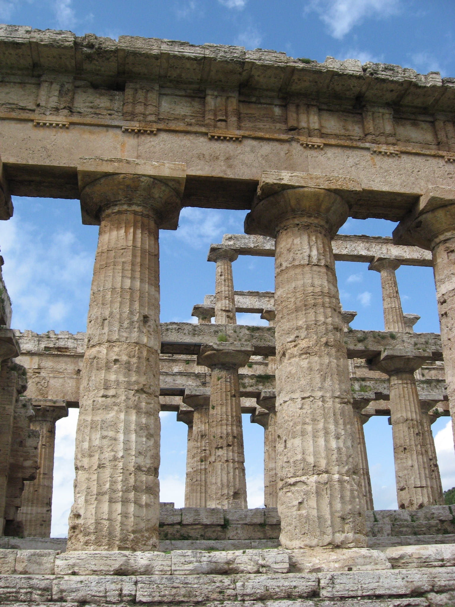 weathered, run-down, tourism, architectural column, damaged, the past, sky, abandoned, architecture, Italy, 1080P, old, built structure, broken, low angle view, Phone HD Wallpaper