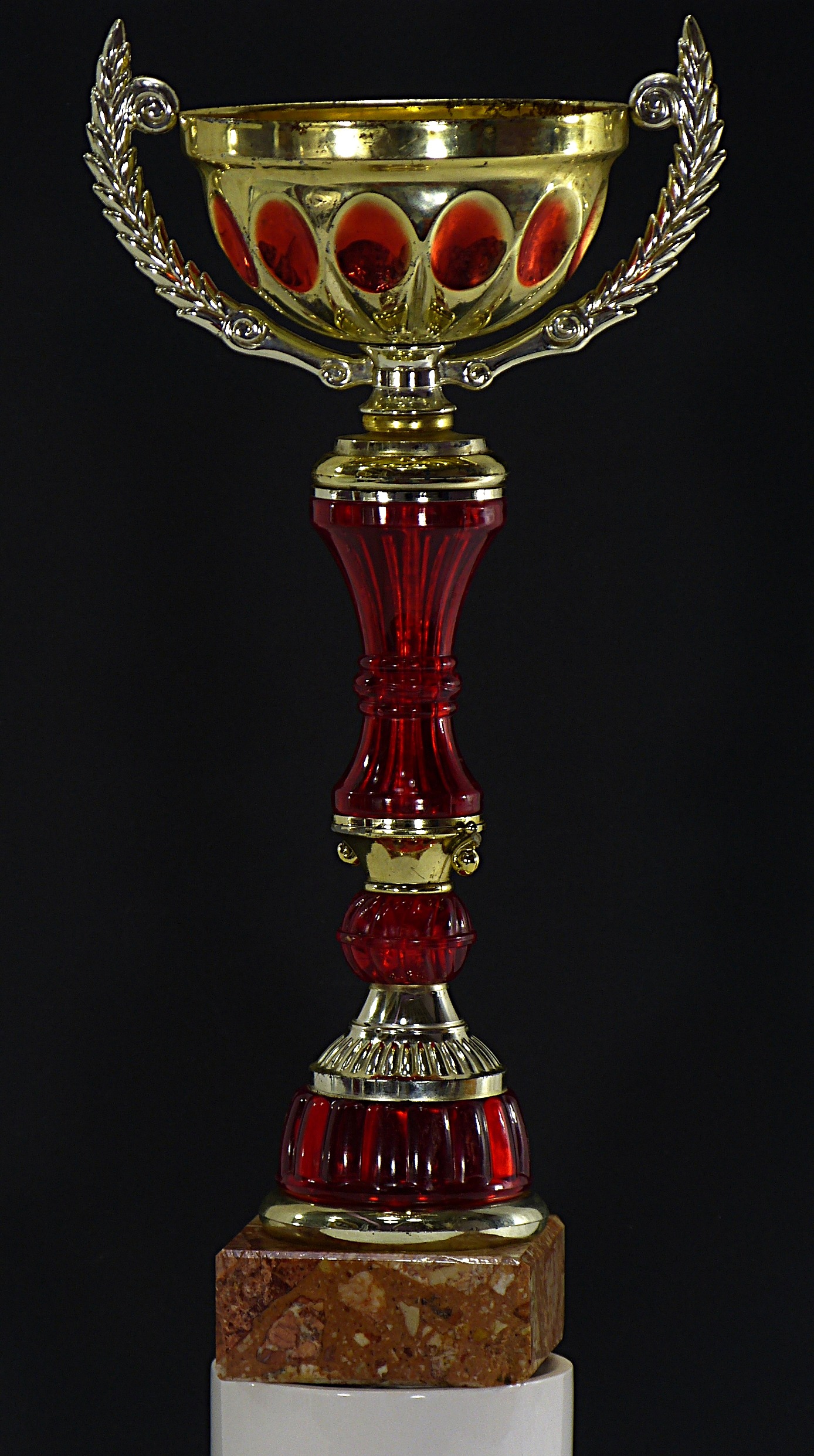 1080P, black background, glass - material, floral pattern, pattern, ornate, victory, gold, art and craft, silver colored, success, antique, champion, trophy, Phone HD Wallpaper