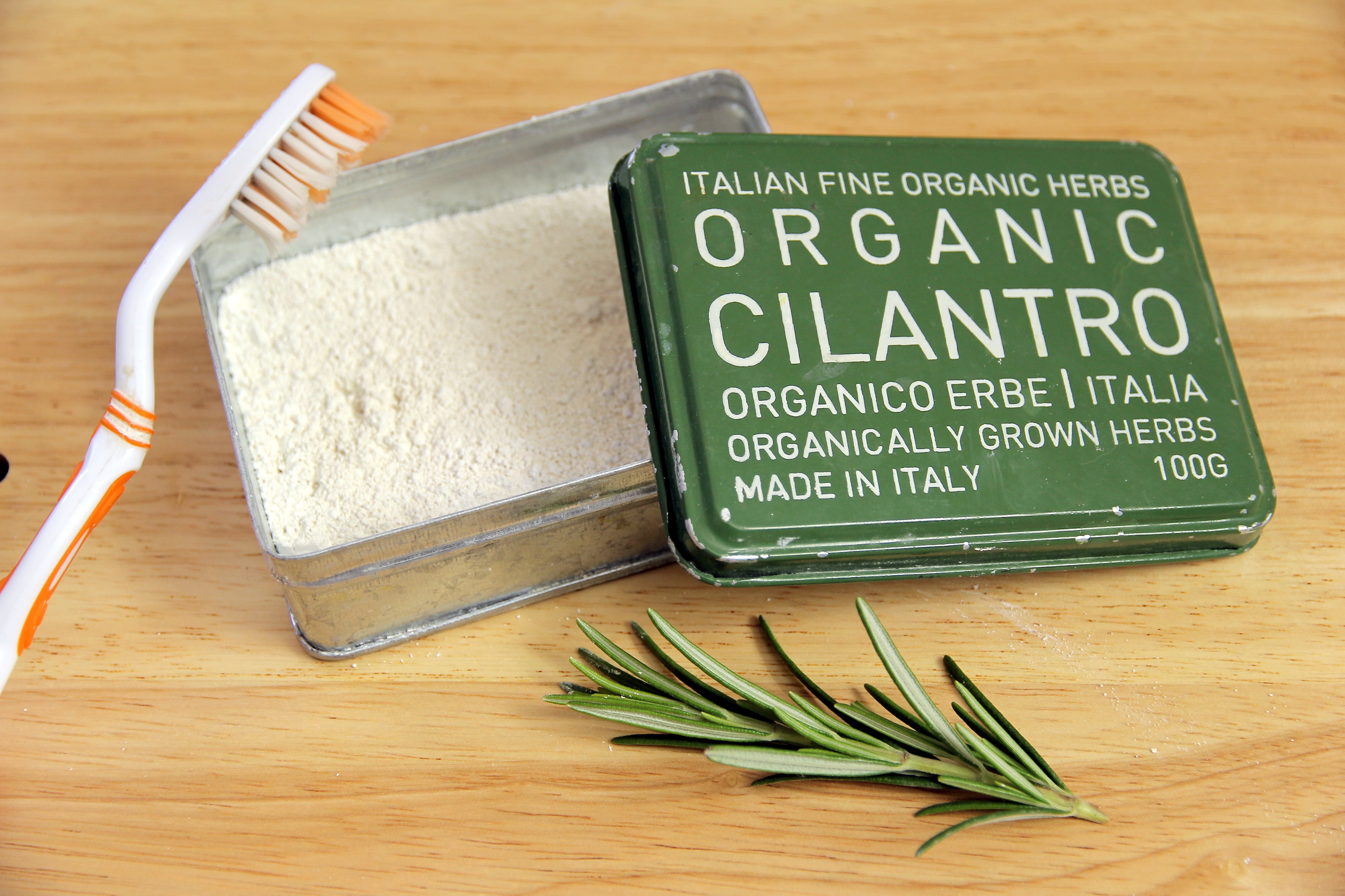 naturopathy, wood - material, cilantro, organic, natural, herb, powder, text, plants, wellbeing, close-up, indoors, communication, cosmetic, studio shot, HD Wallpaper