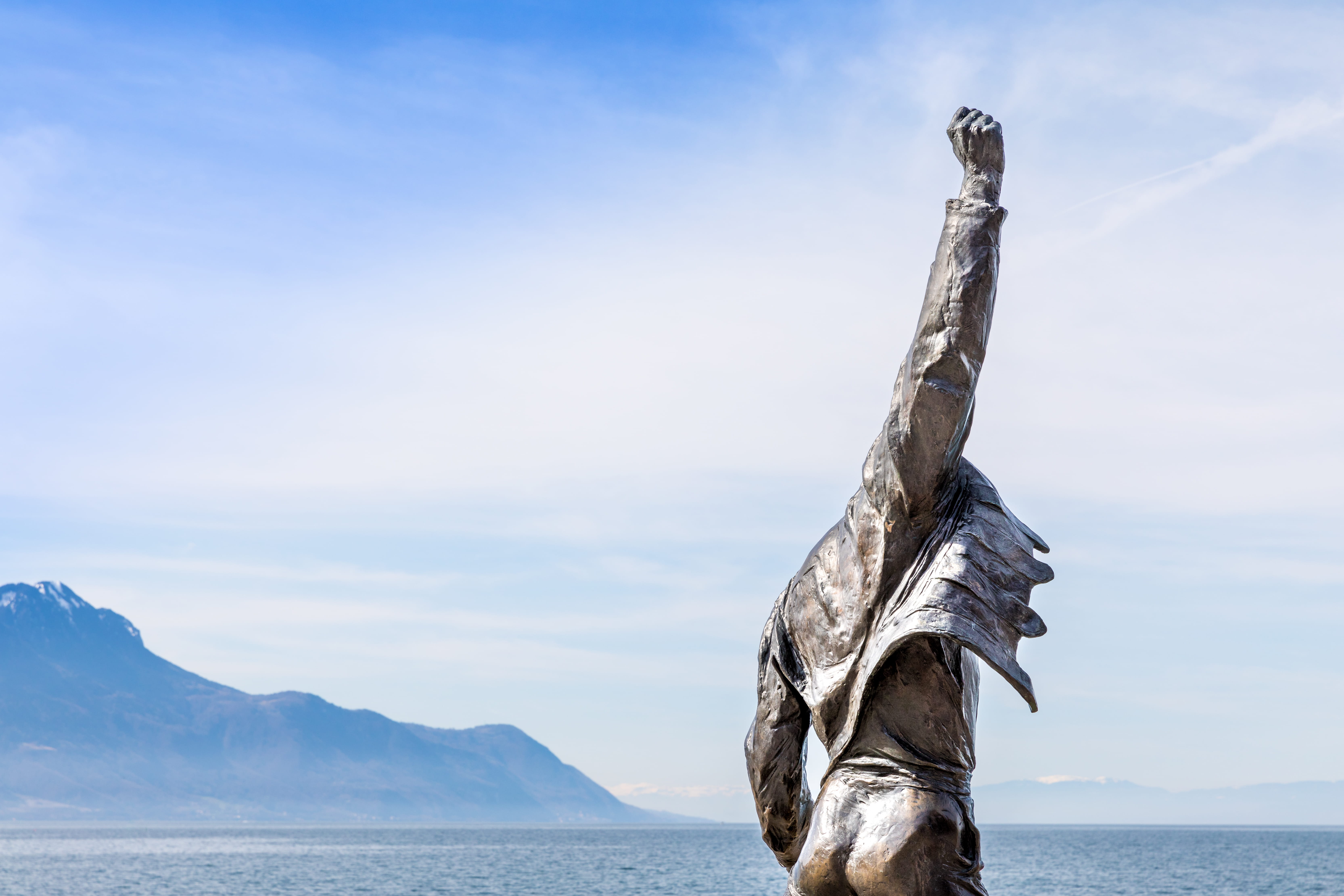 beauty in nature, outdoors, representation, water, driftwood, sky, animal themes, montreux, scenics - nature, mountain, mountains, lake, freddiemercury, HD Wallpaper