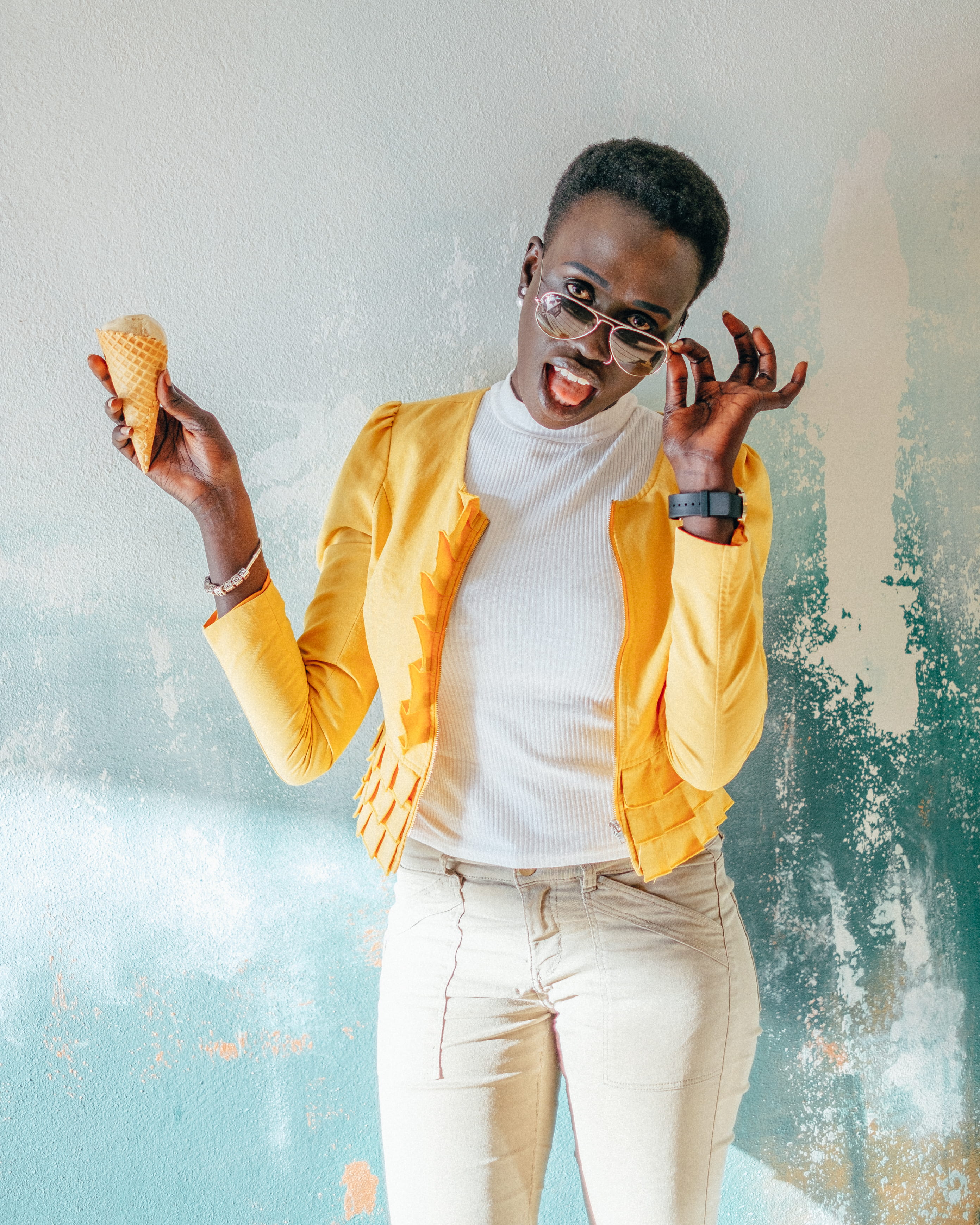 style, happiness, african american, summer, modern, fashion, fun, cheerful, front view, sassy, young adult, emotion, casual clothing, sass, boss, one person, Phone HD Wallpaper